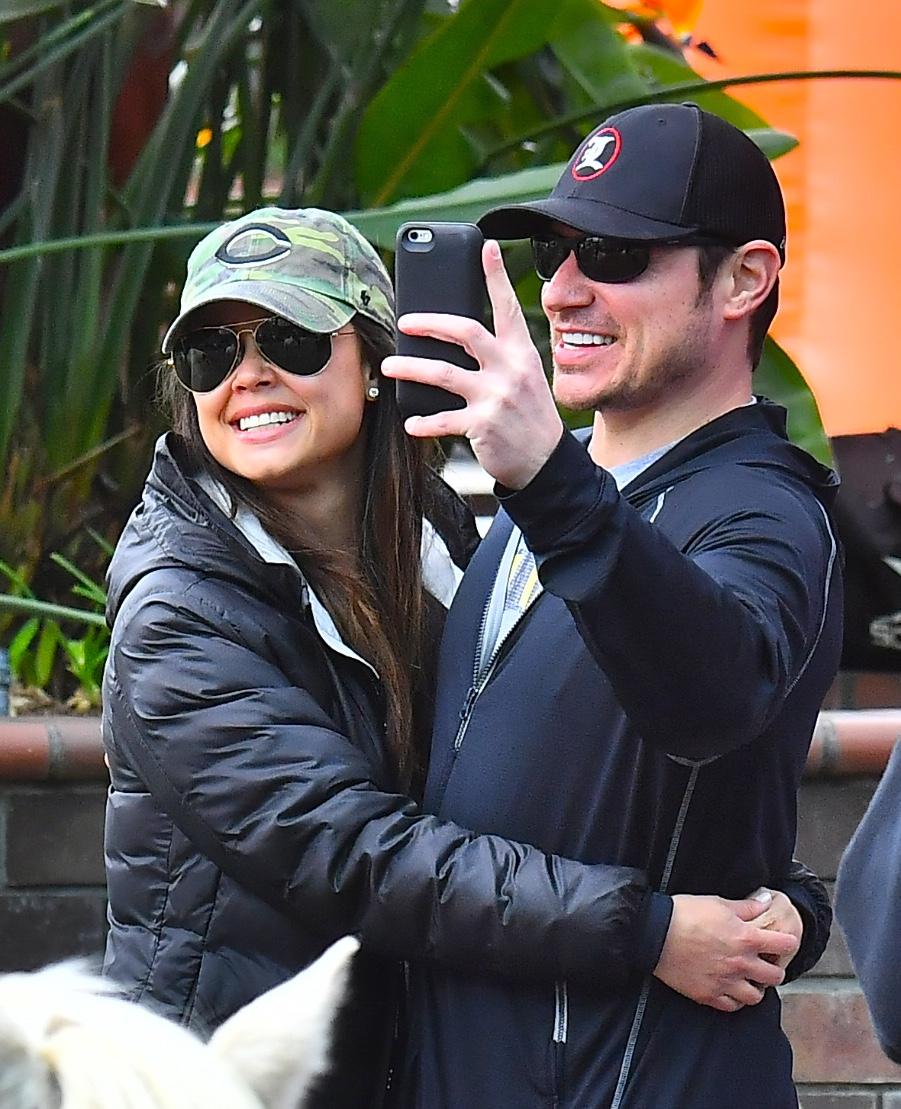Nick and Vanessa Lachey take a Silly Selfie at the Farmer apos s Market