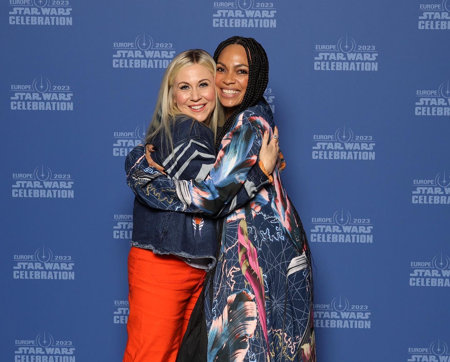 Ashley Eckstein and Rosario Dawson pose together at Star Wars Celebration