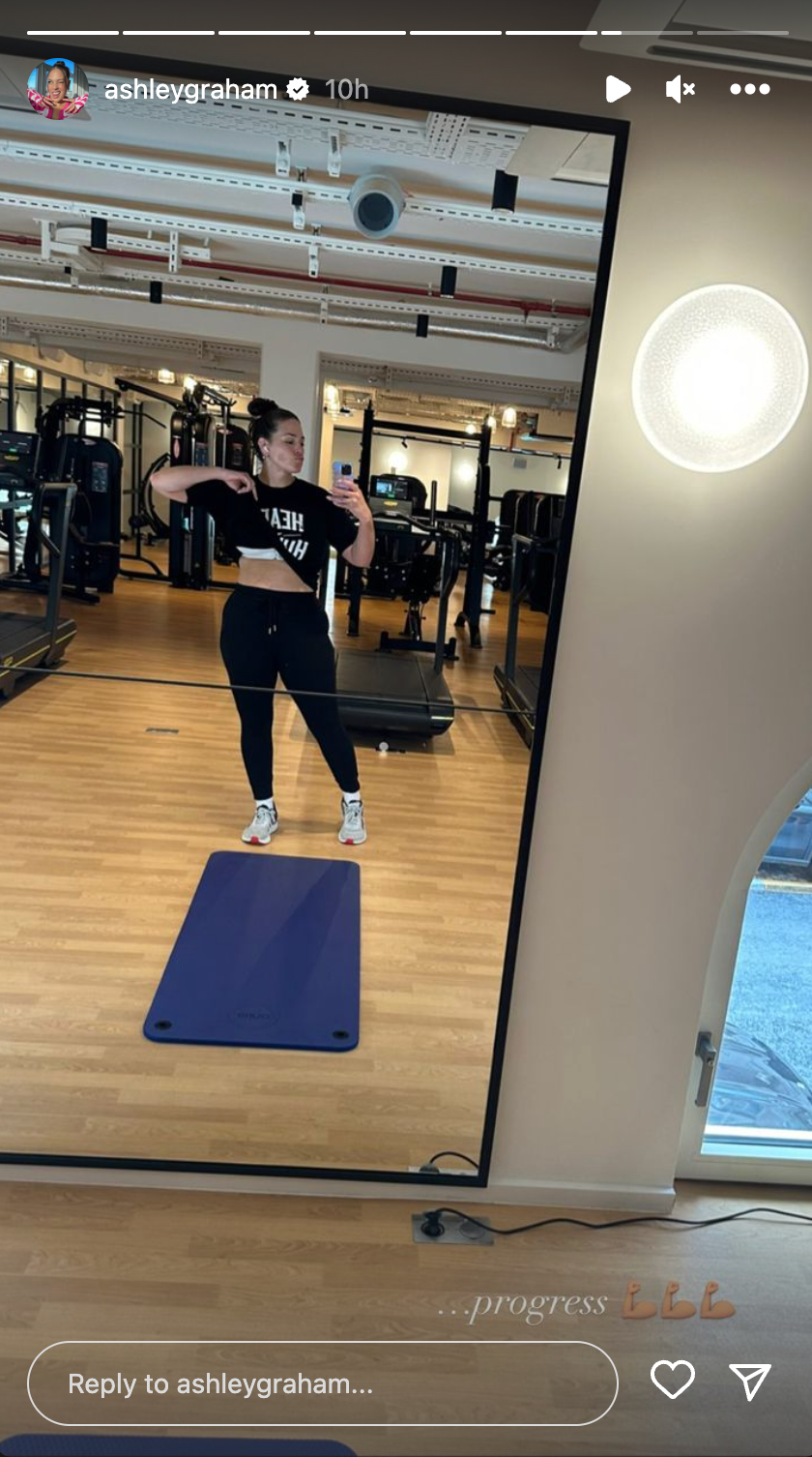 Ashley Graham flaunts gym progress