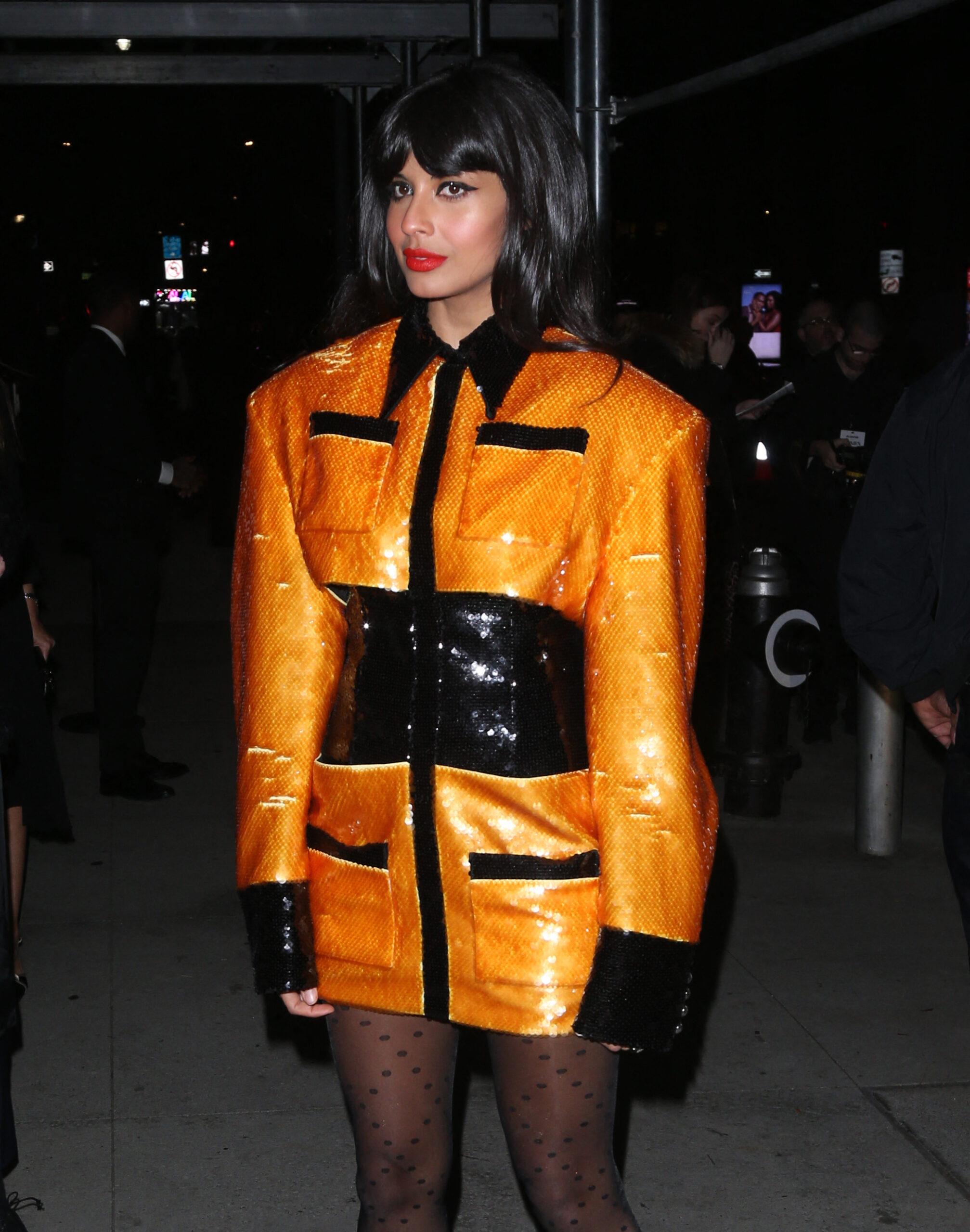 Jameela Jamil przy nagrodami Glamour Women of the Year