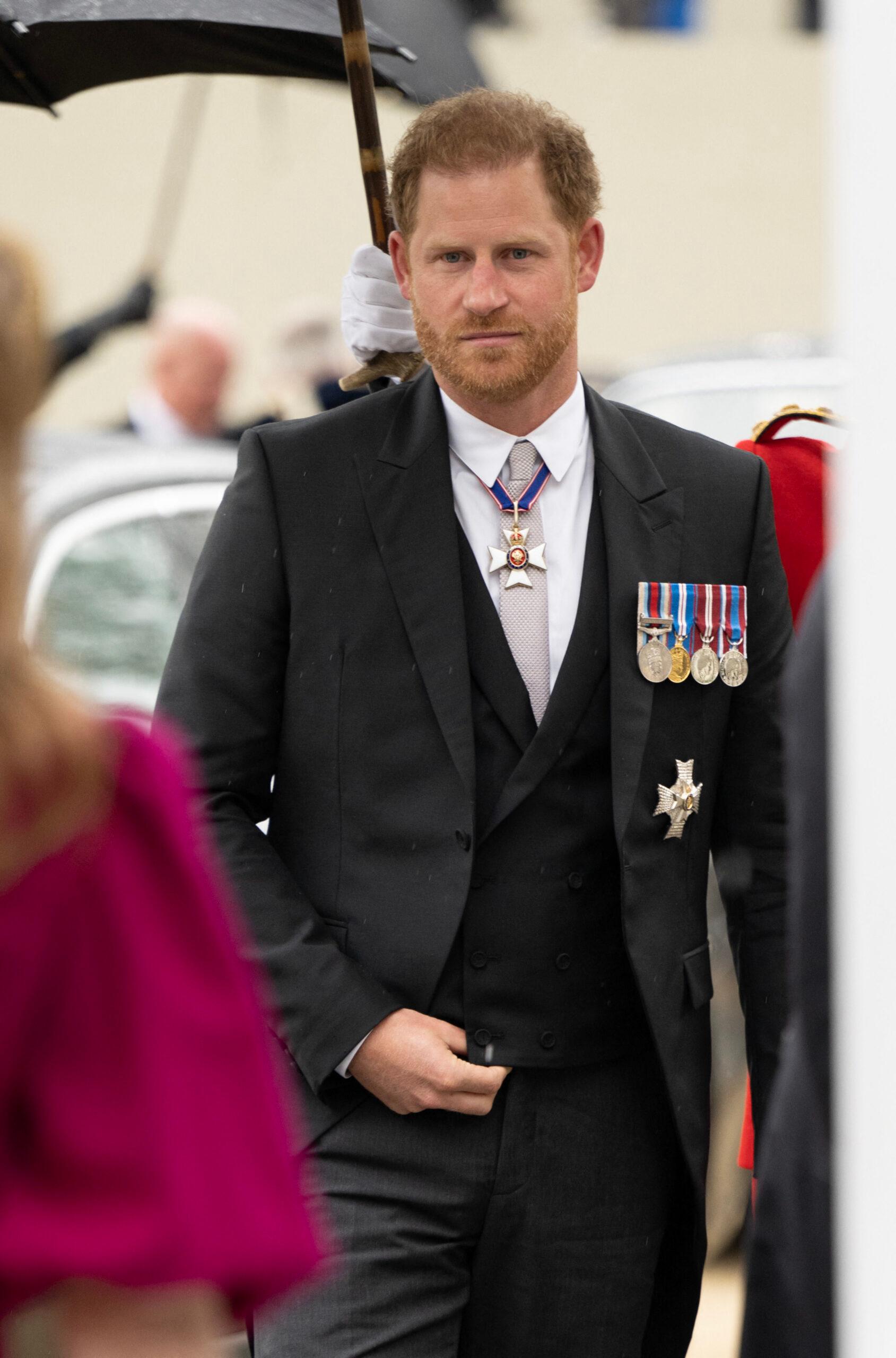 Príncipe Harry na coroação do rei Carlos III e da rainha consorte Camilla