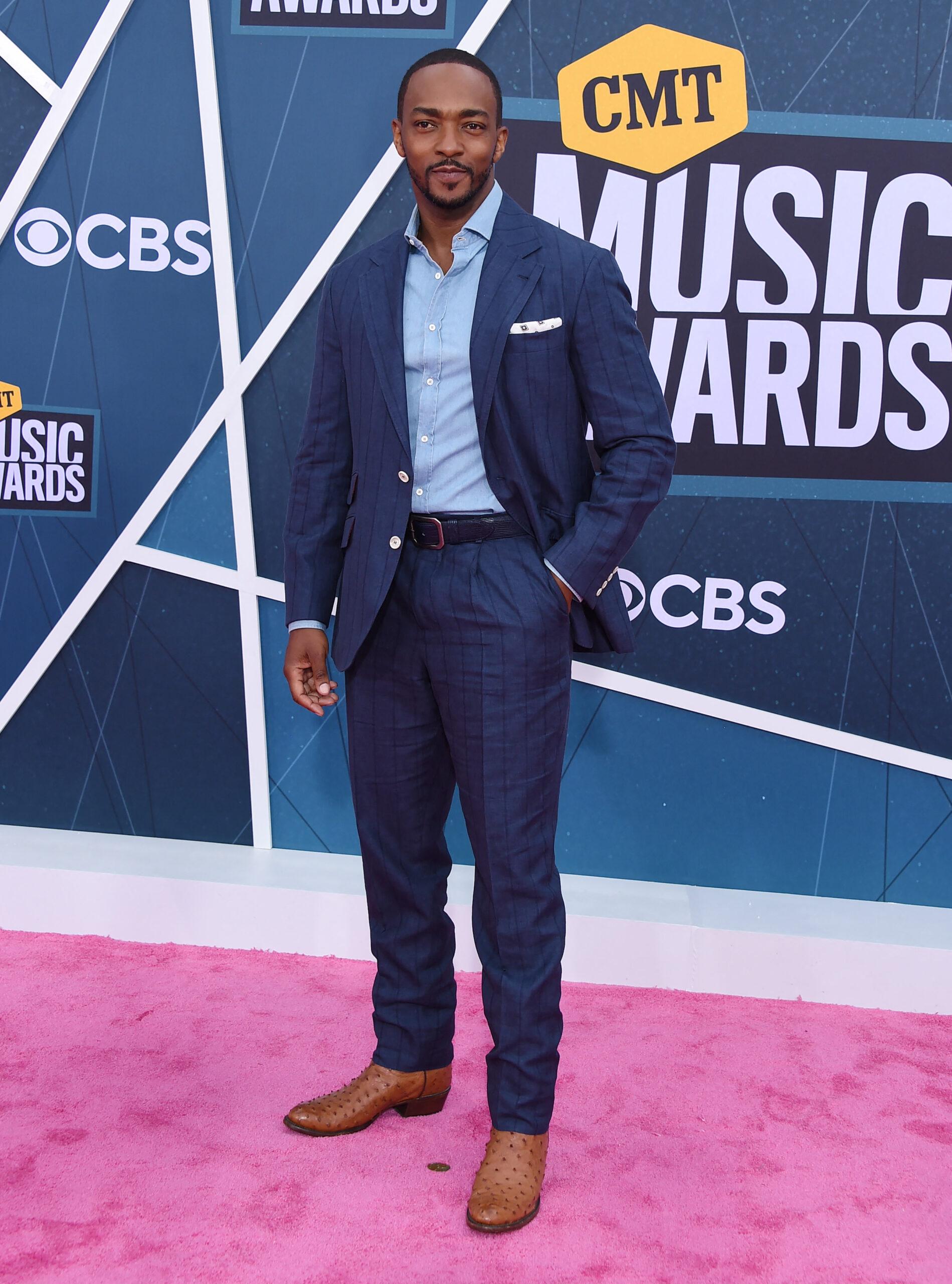 Anthony Mackie at the 2022 CMT Music Awards