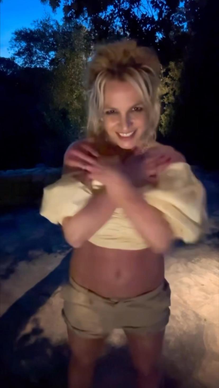 Britney Spears Dances At Night In A Crop Top And Short Shorts