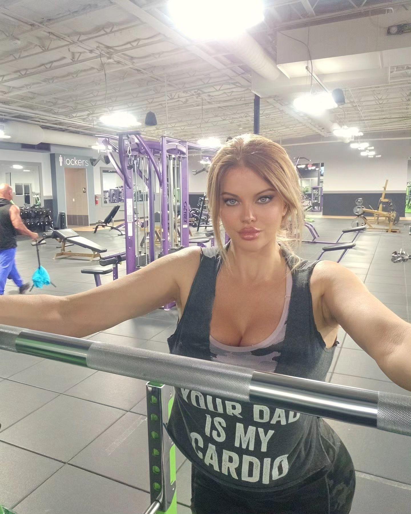 Dana Hamm hits the gym