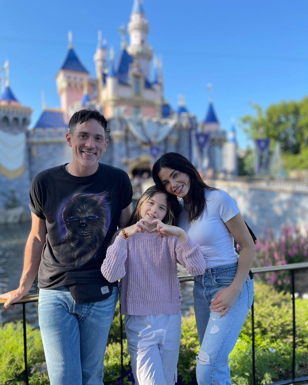 PHOTOS: Jenna Dewan Takes Magical Disneyland Vacation