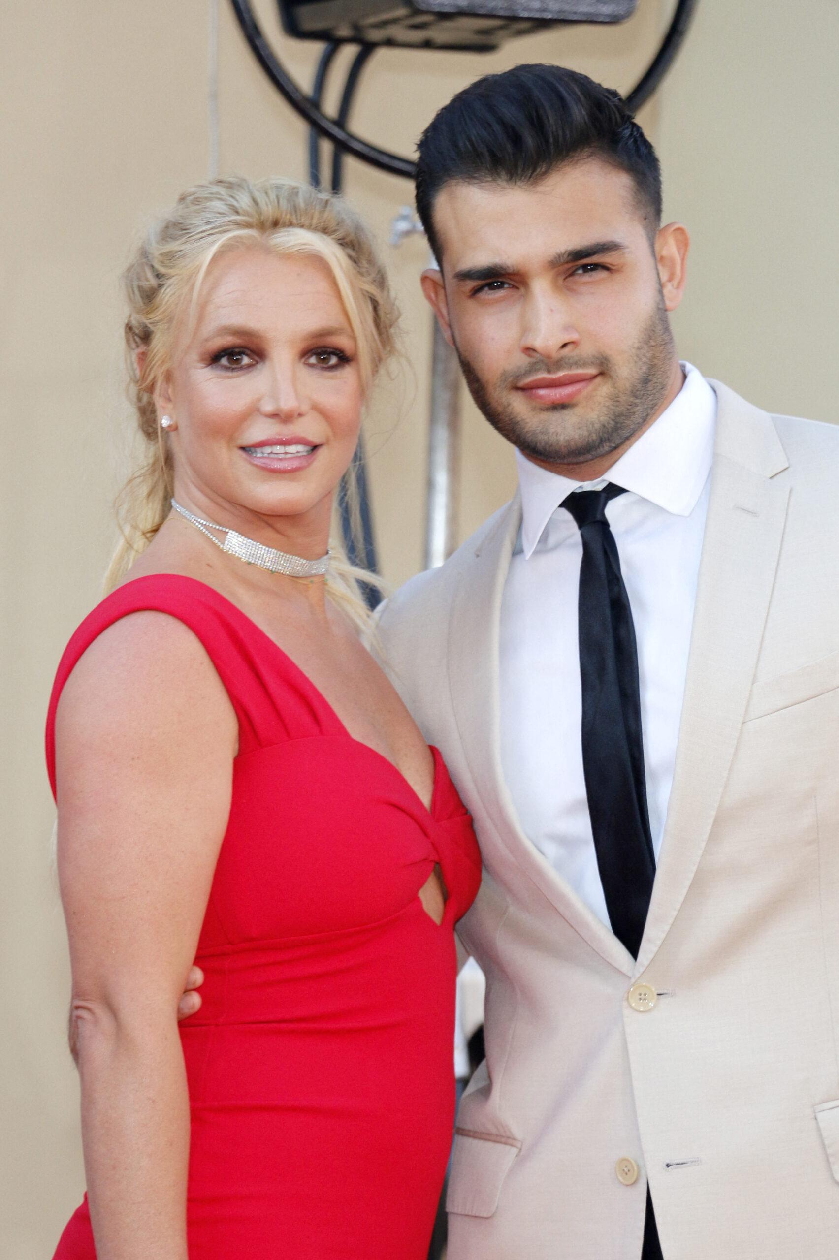 Sam Asghari e Britney Spears na estreia de 'Era uma vez em Hollywood' em Los Angeles