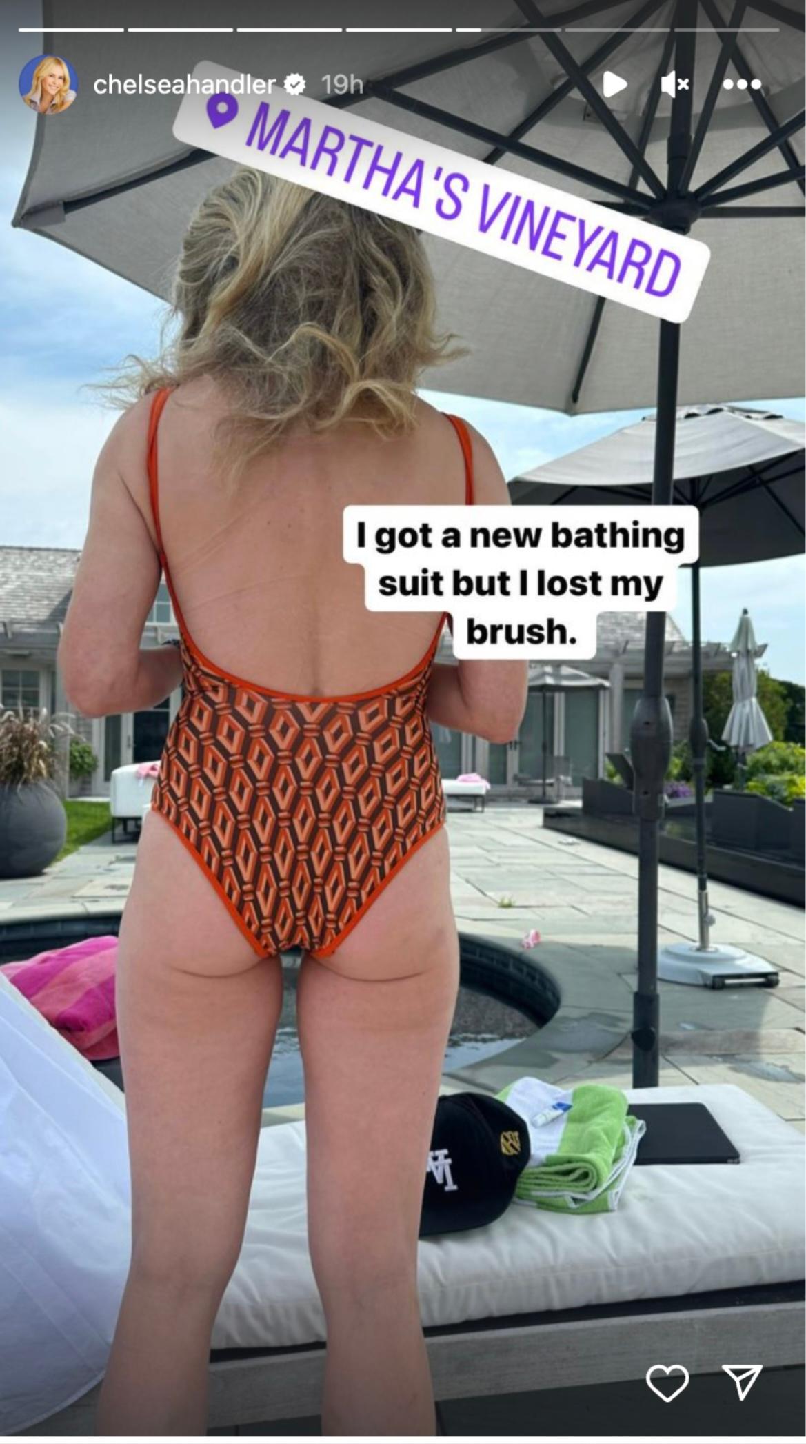 Chelsea Handler flaunts perky buns in bathing suit