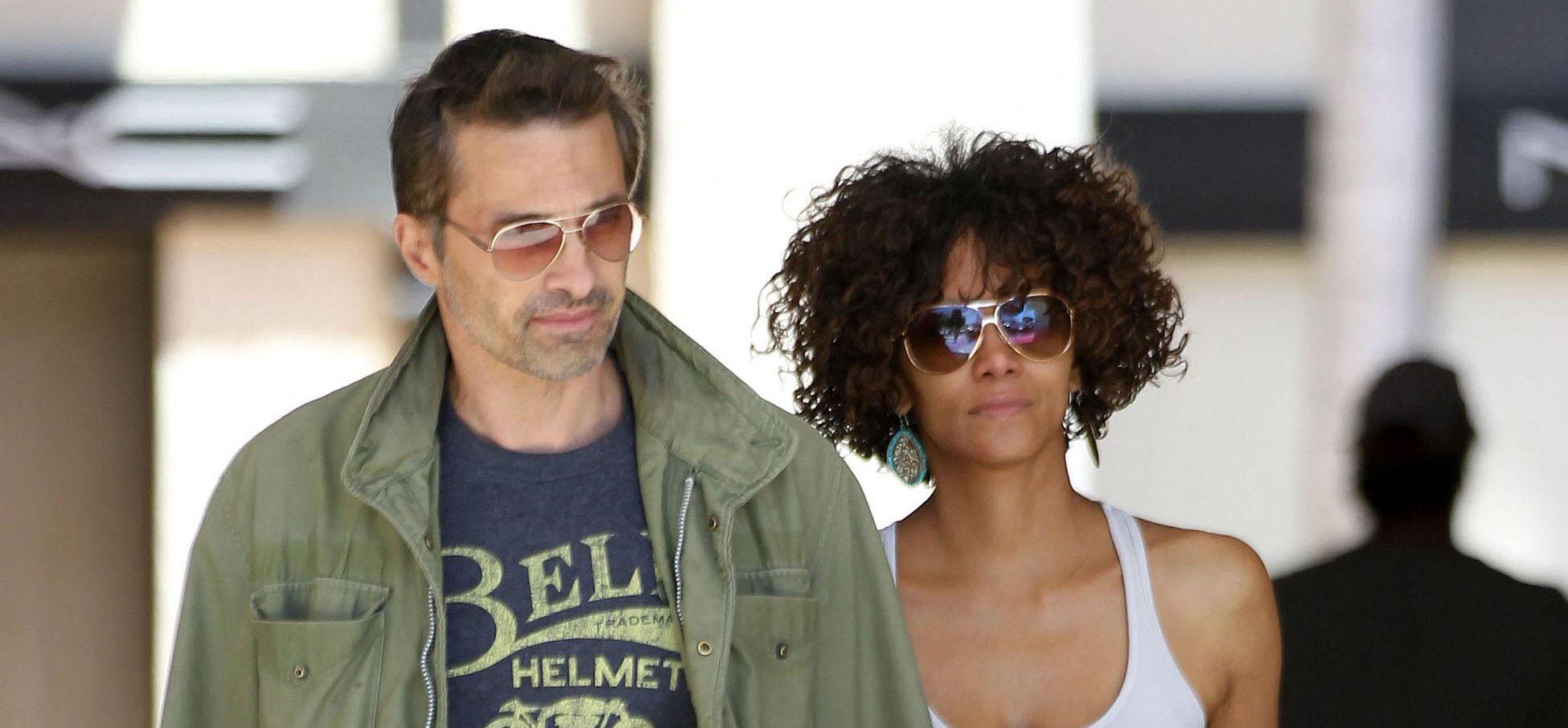 HALLE BERRY AND OLIVIER MARTINEZ SHOPPING HAND IN HAND IN MALIBU