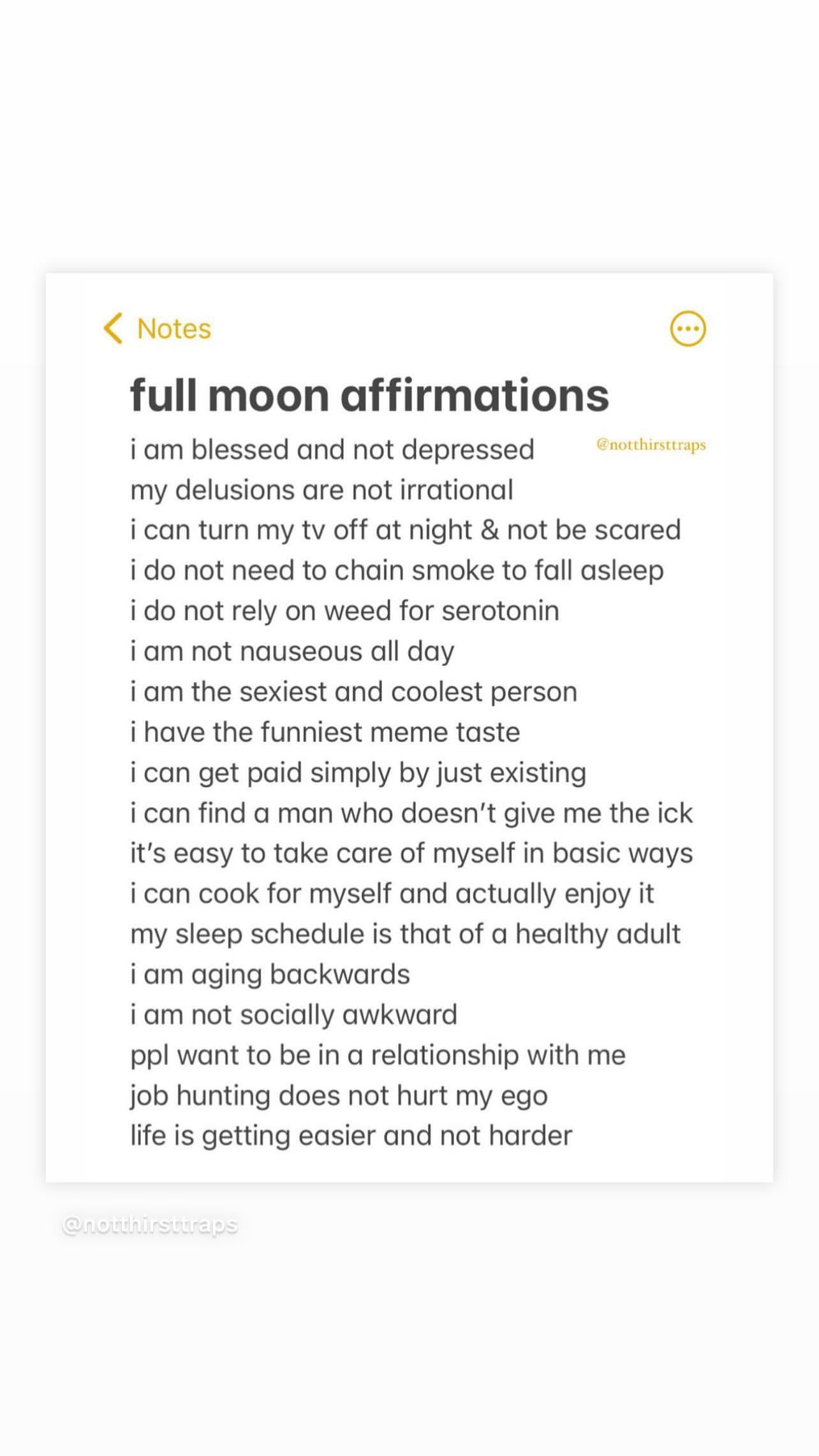 Delilah Belle Hamlin Shares Candid, Very Relatable Full Moon Aspirations