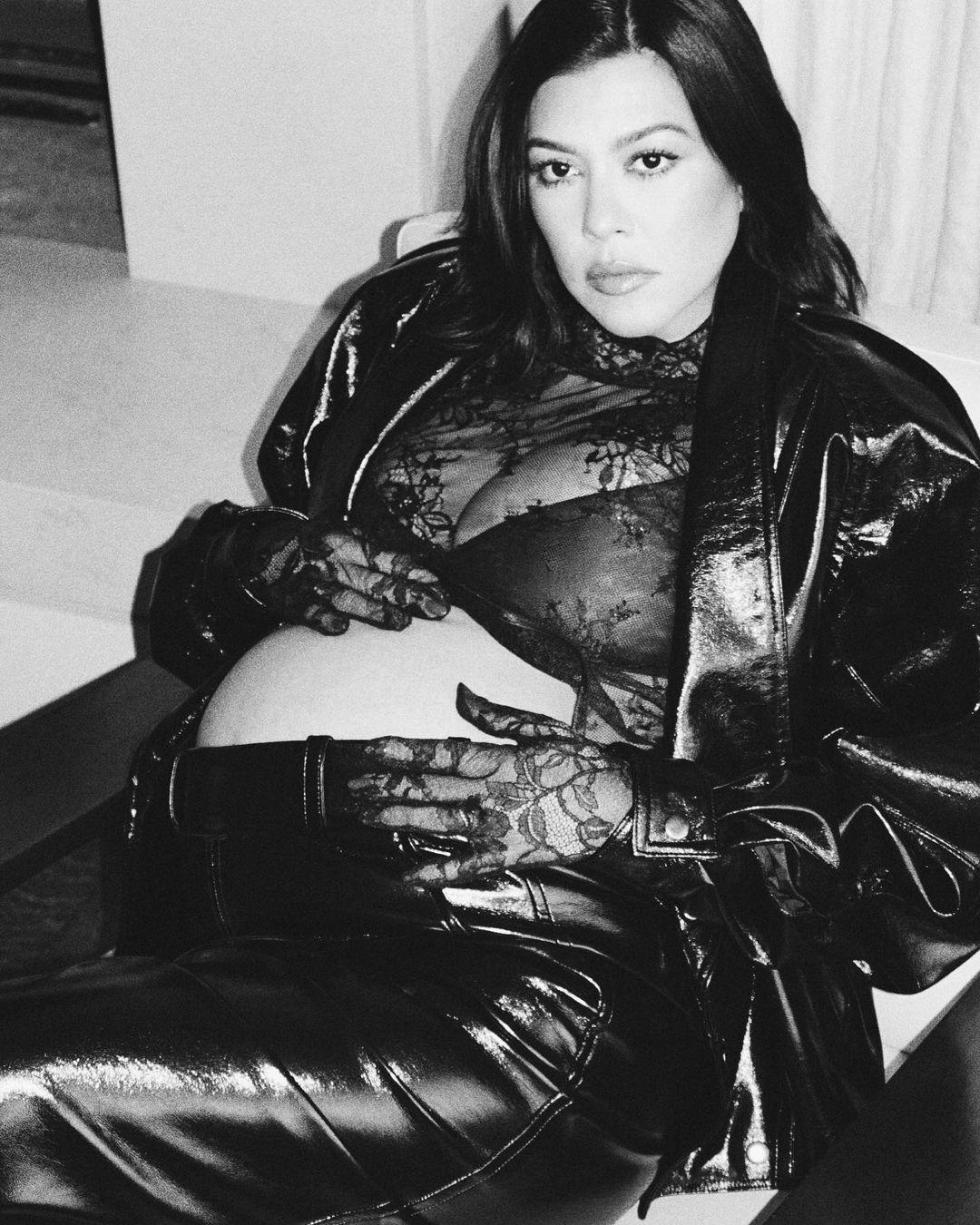 Kourtney Kardashian flaunts 'Empowering' pregnancy bump