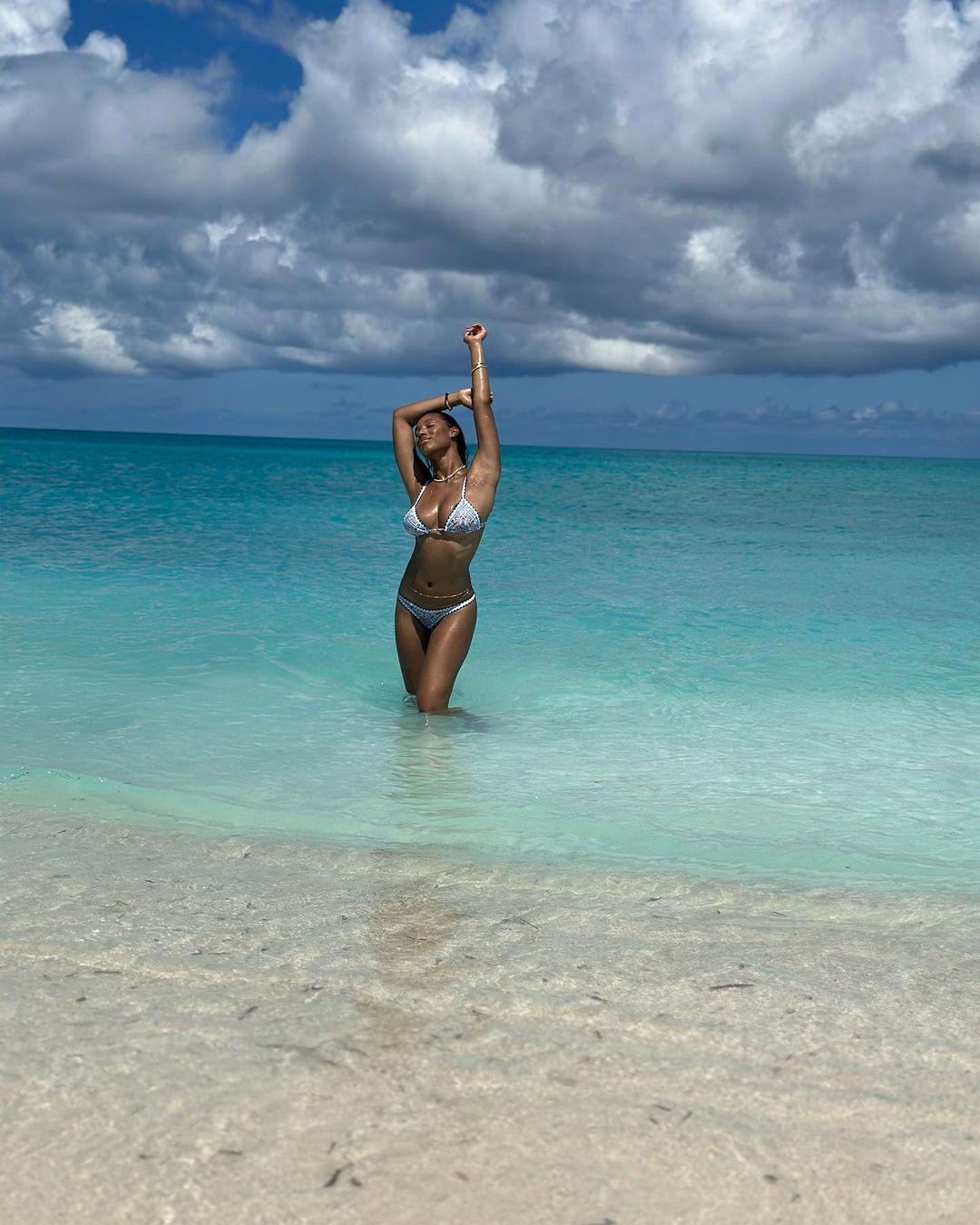 UFC Ring Girl Brookliyn Wren Hits The Beach!