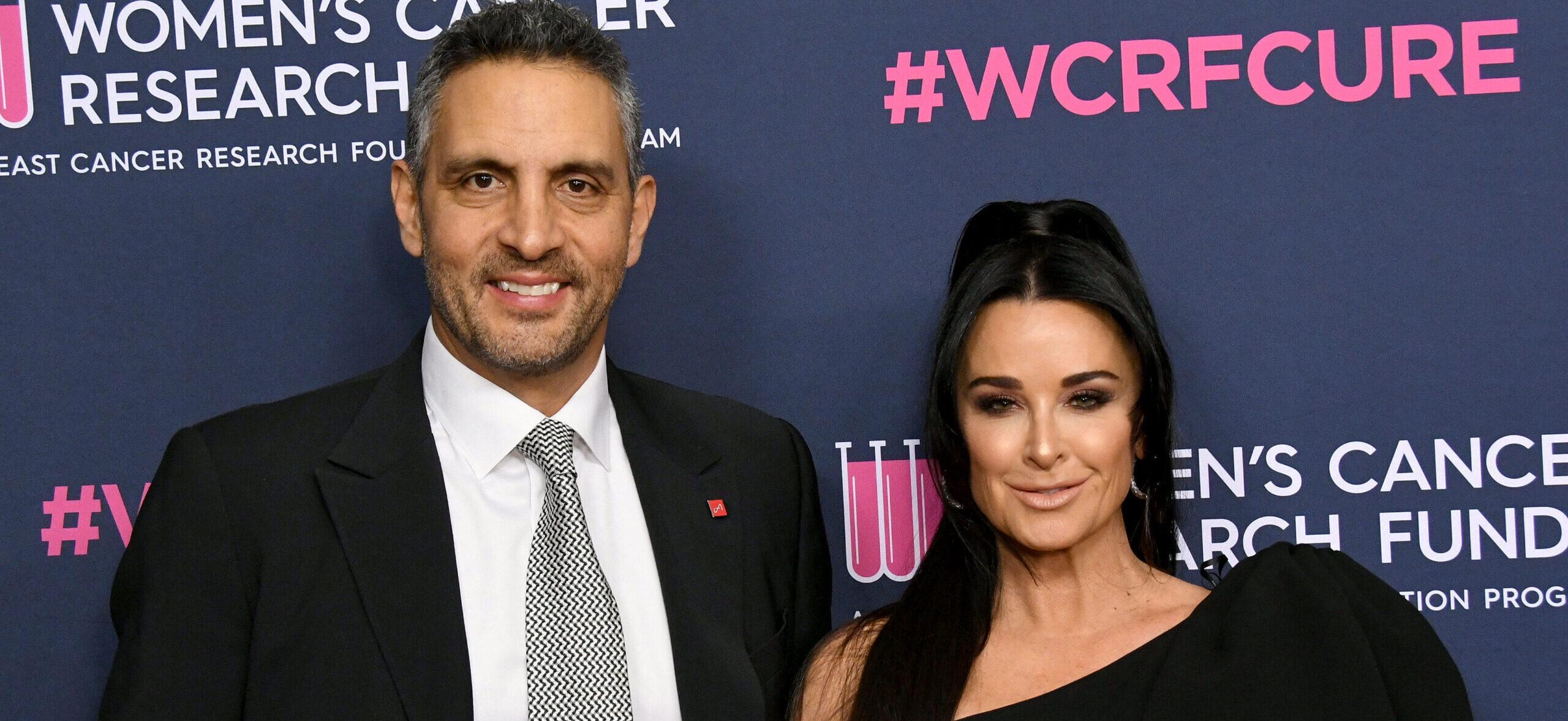 Mauricio Umansky and Kyle Richards at The Women's Cancer Research Fund's An Unforgettable Evening 2020