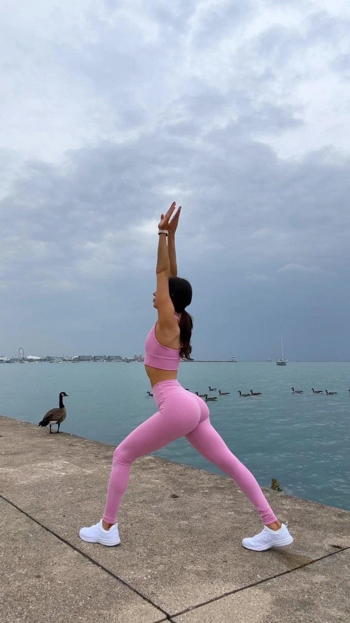Jen Selter in her pink gym fit
