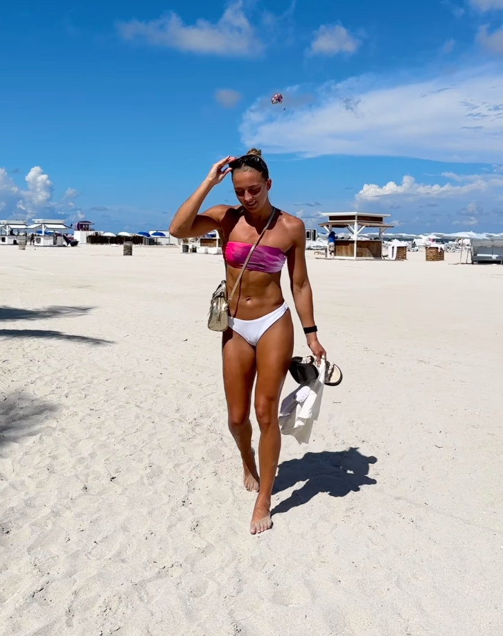 MMA Fighter Dakota Ditcheva Shows Off Killer Abs At The Beach