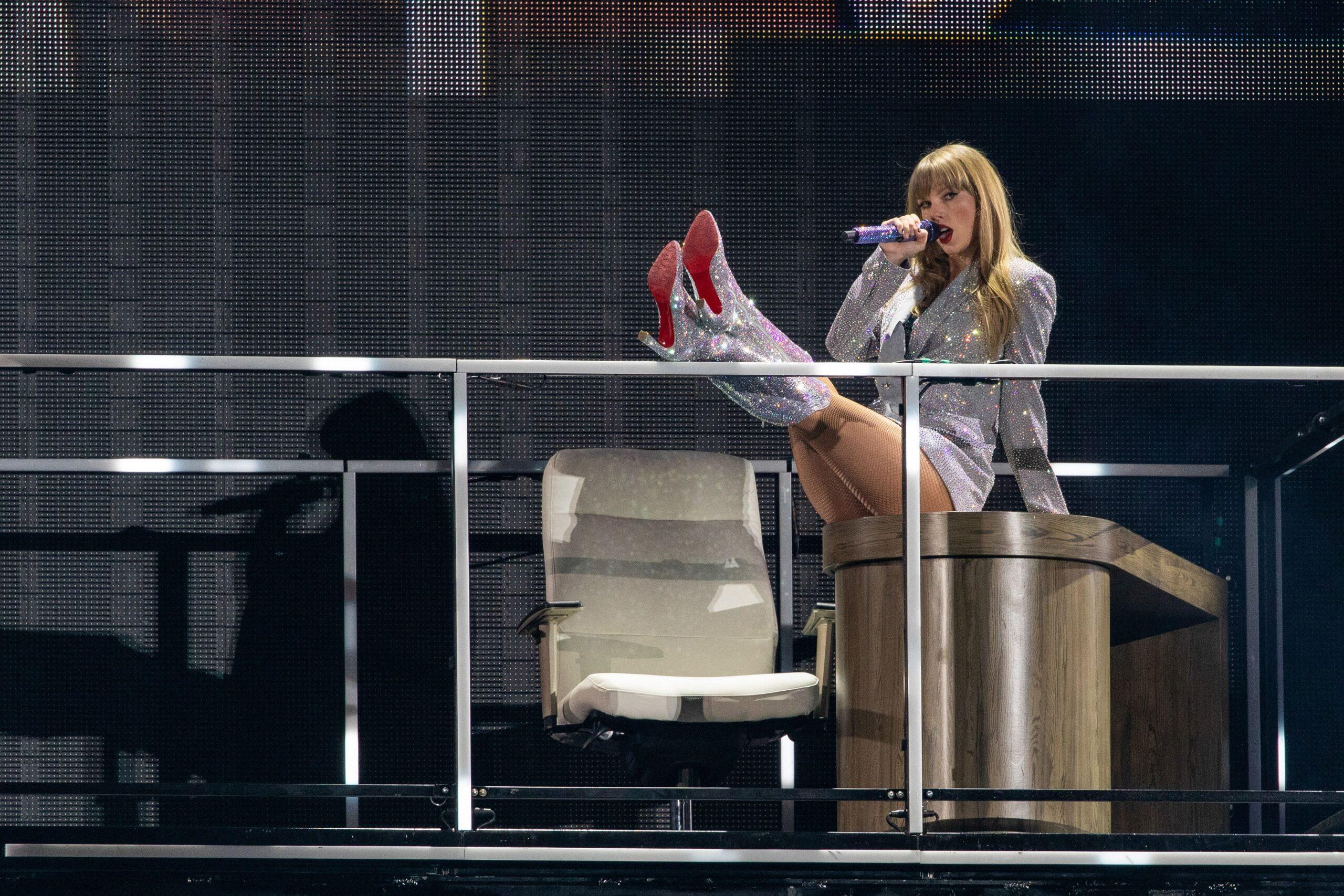 Taylor Swift causa estragos em Los Angeles antes do filme ‘Eras’