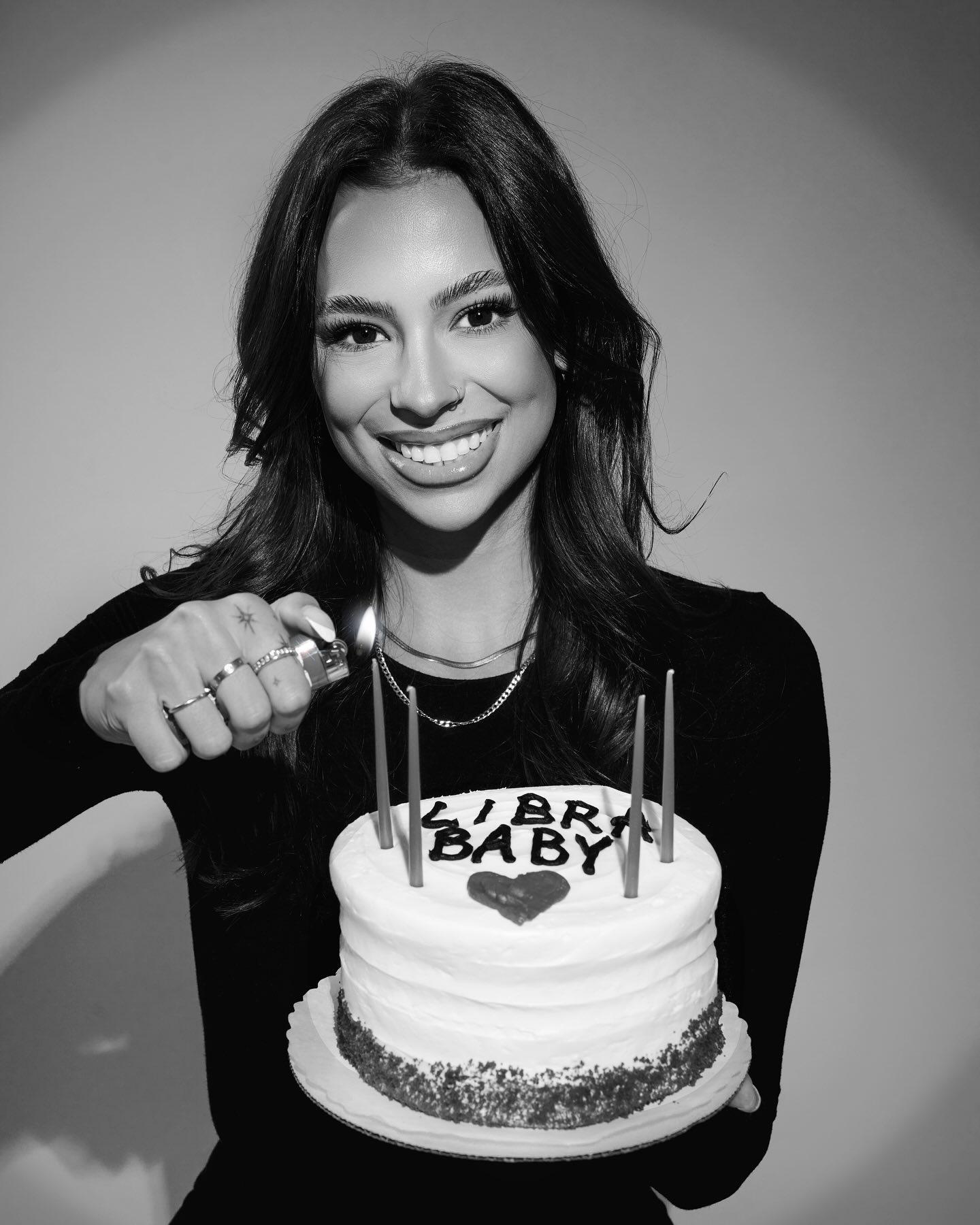 Kayla Richart Licks Frosting Off Her Cake In 23rd Birthday Snaps
