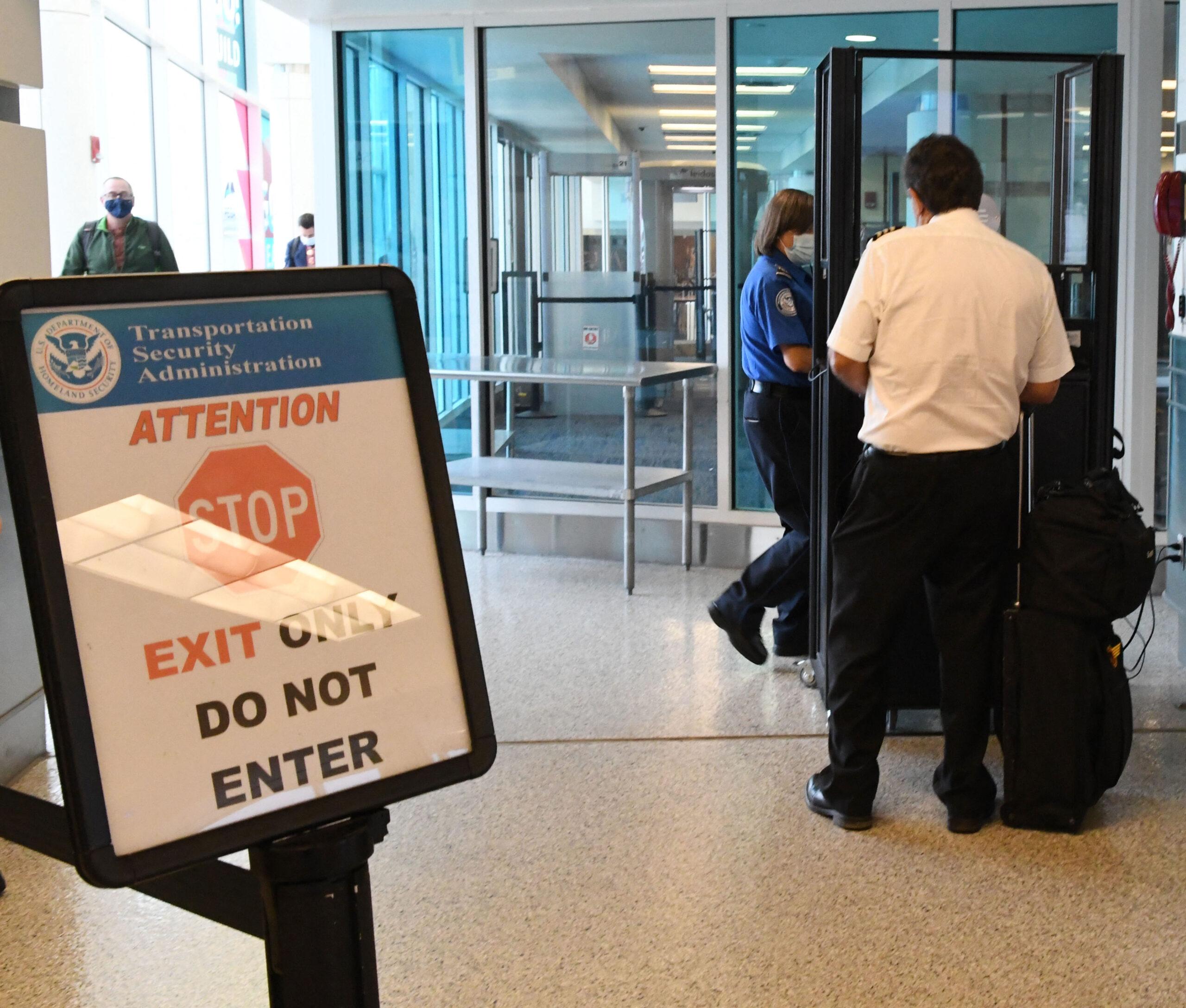 Woman Armed With Knife Stabs Police Officer At Atlanta Airport