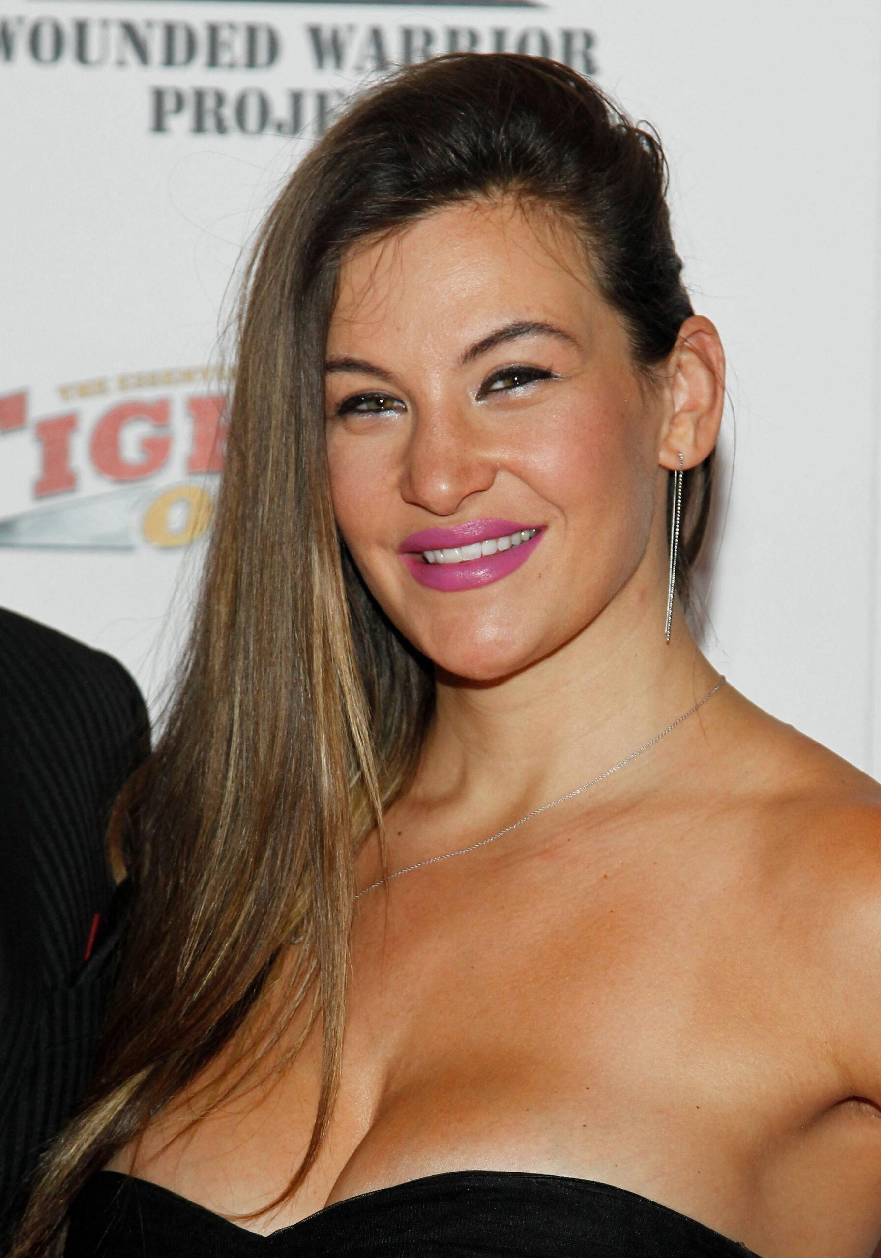 UFC's Miesha Tate Shows She DROPPED Weight In New Ab-Filled Pics
