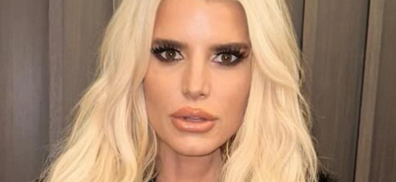 Jessica Simpson close up