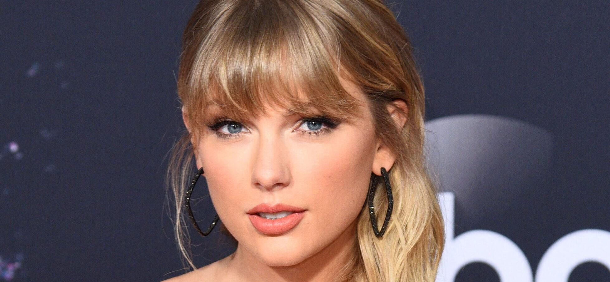 ///Taylor Swift Patrick Mahomes Dad Drama scaled e