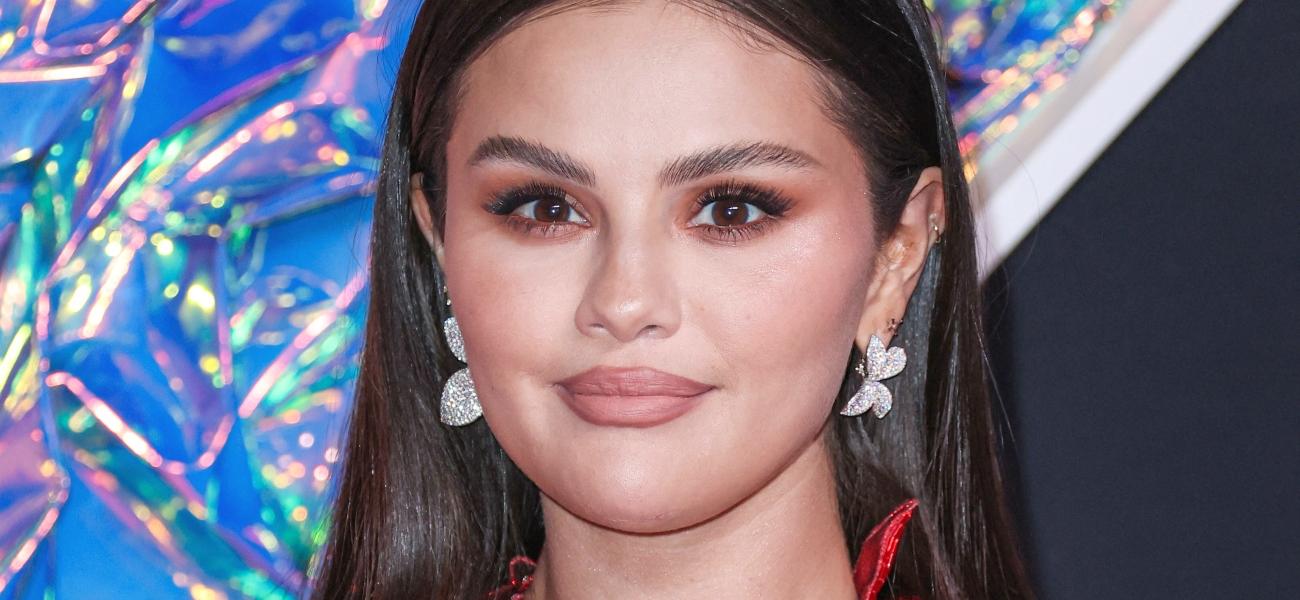 Selena Gomez close up