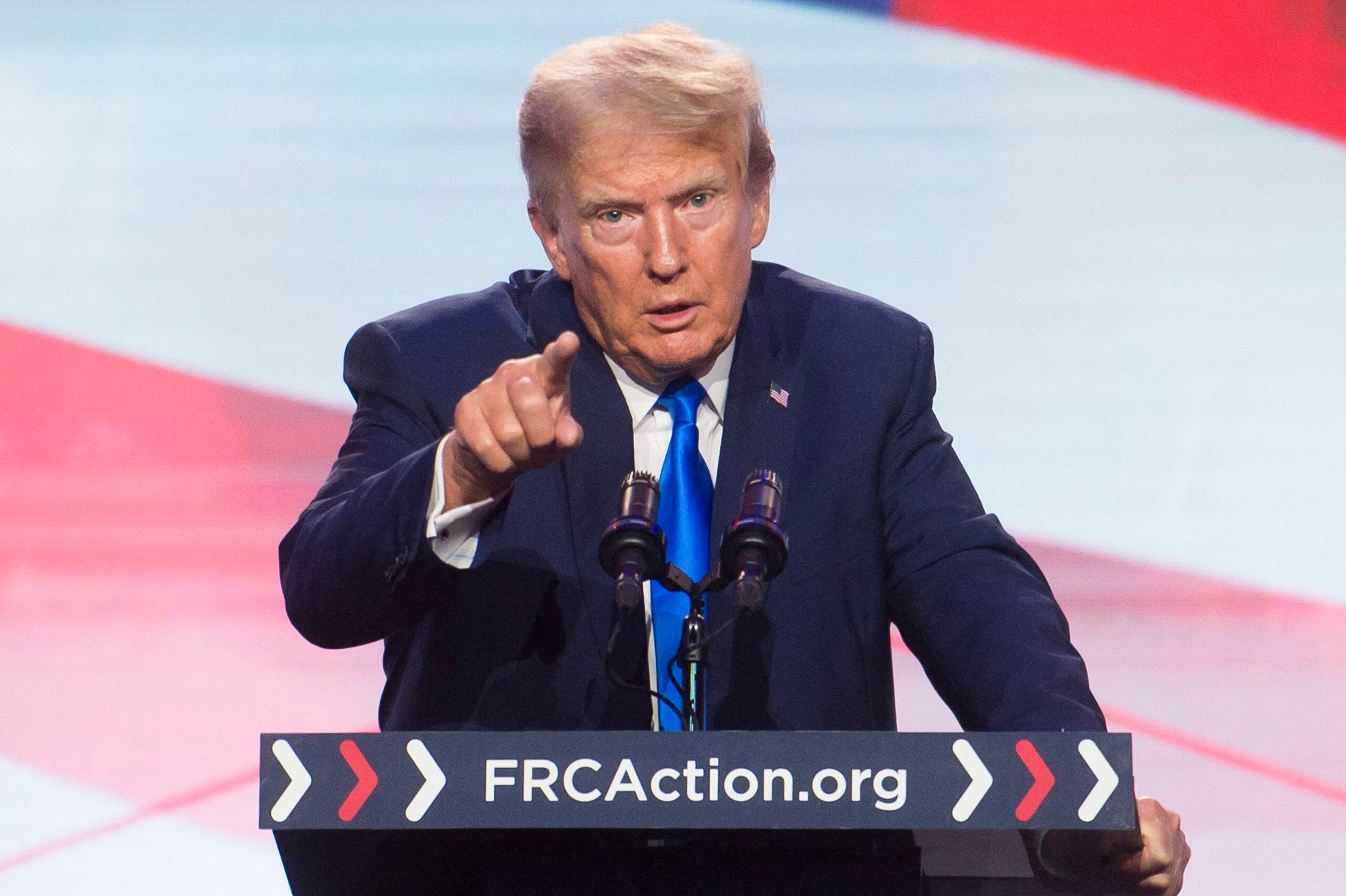 Ex-presidente Donald Trump dá opinião sobre possível proibição do TikTok