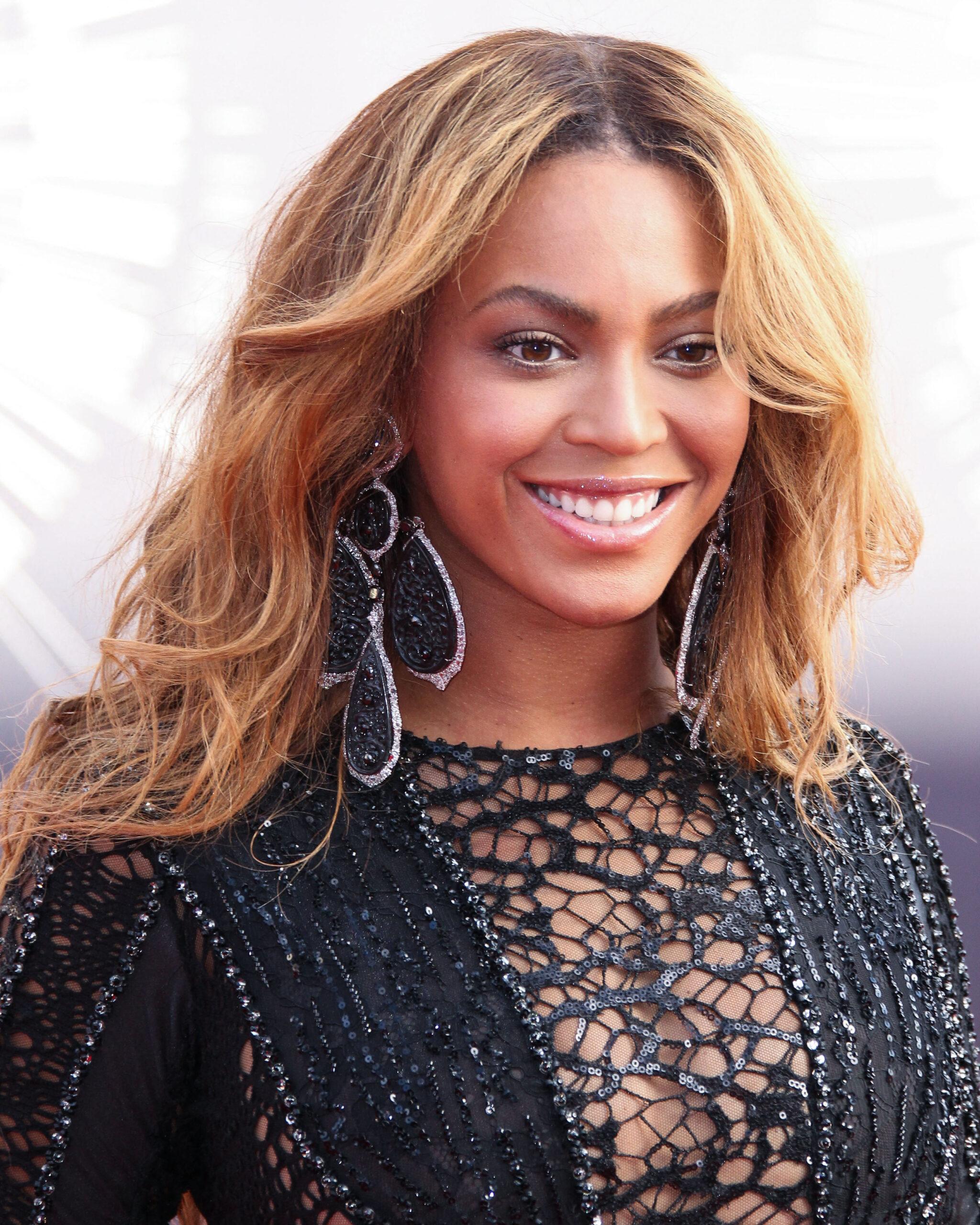 Beyoncé Drops Surprise 'Texas Hold 'Em' Remix With Brand-New Lyrics