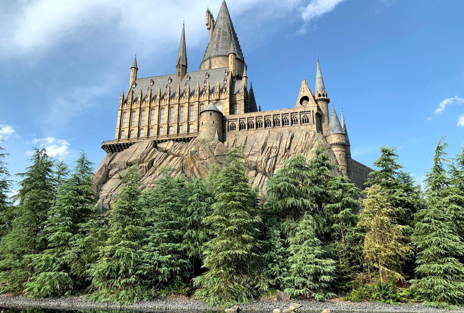Universal Hollywood processada após montanha-russa de 'Harry Potter' deixar Riders 'Stranded Midair'
