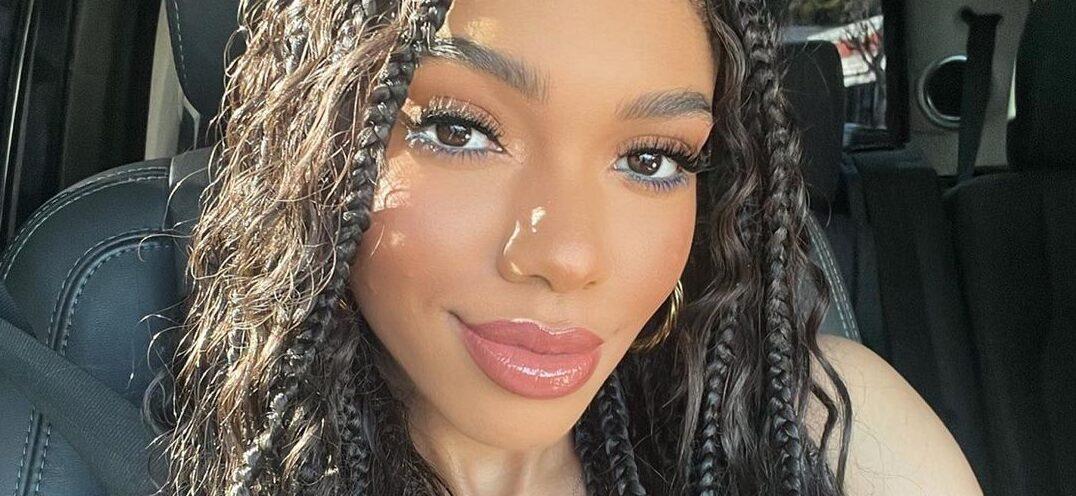 Teala Dunn snaps a selfie.