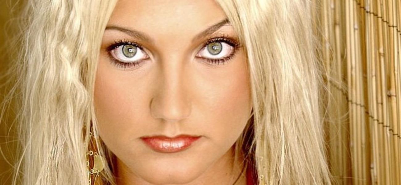 Brooke Hogan close up