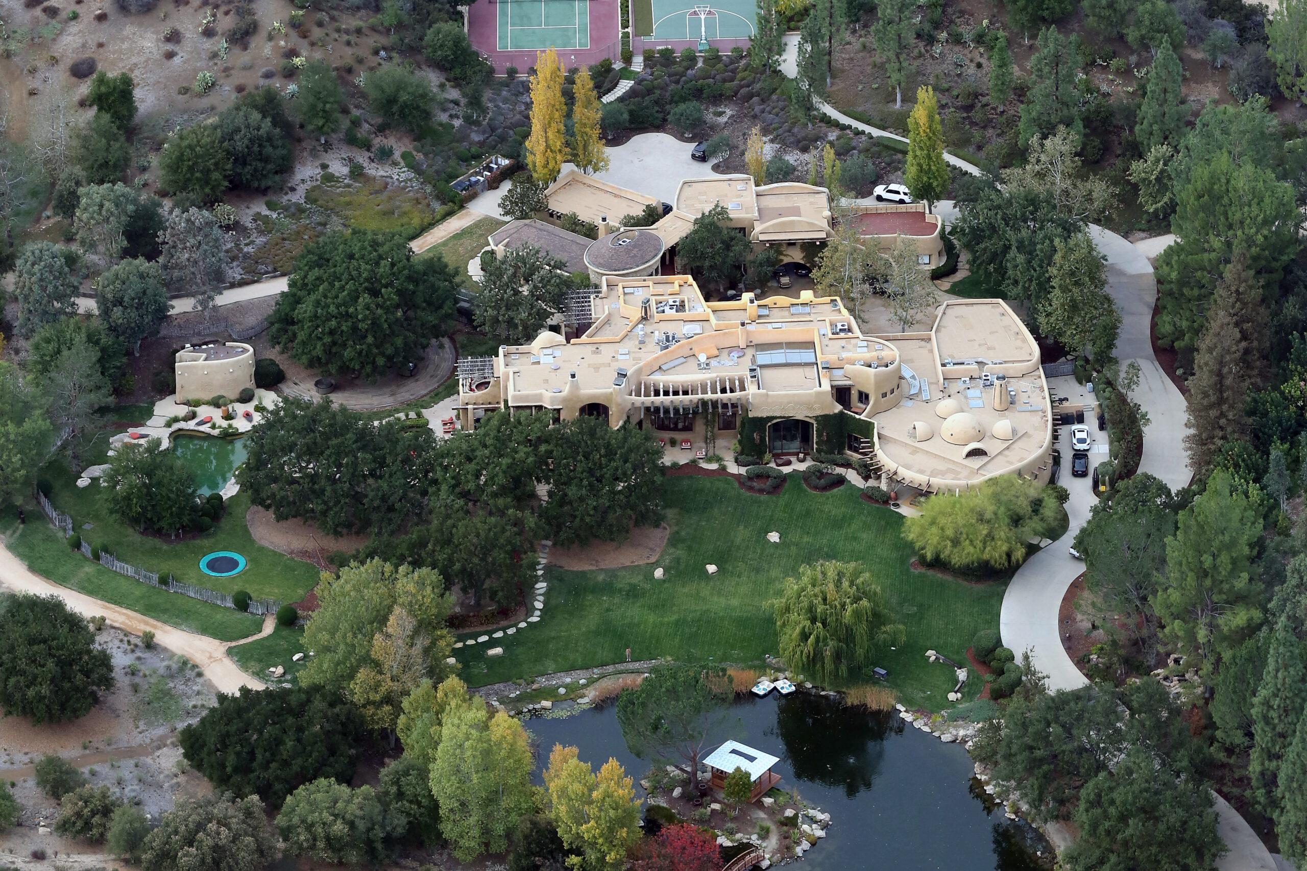 A enorme casa de Will Smith em Los Angeles que sobreviveu ao incêndio de Woolsey