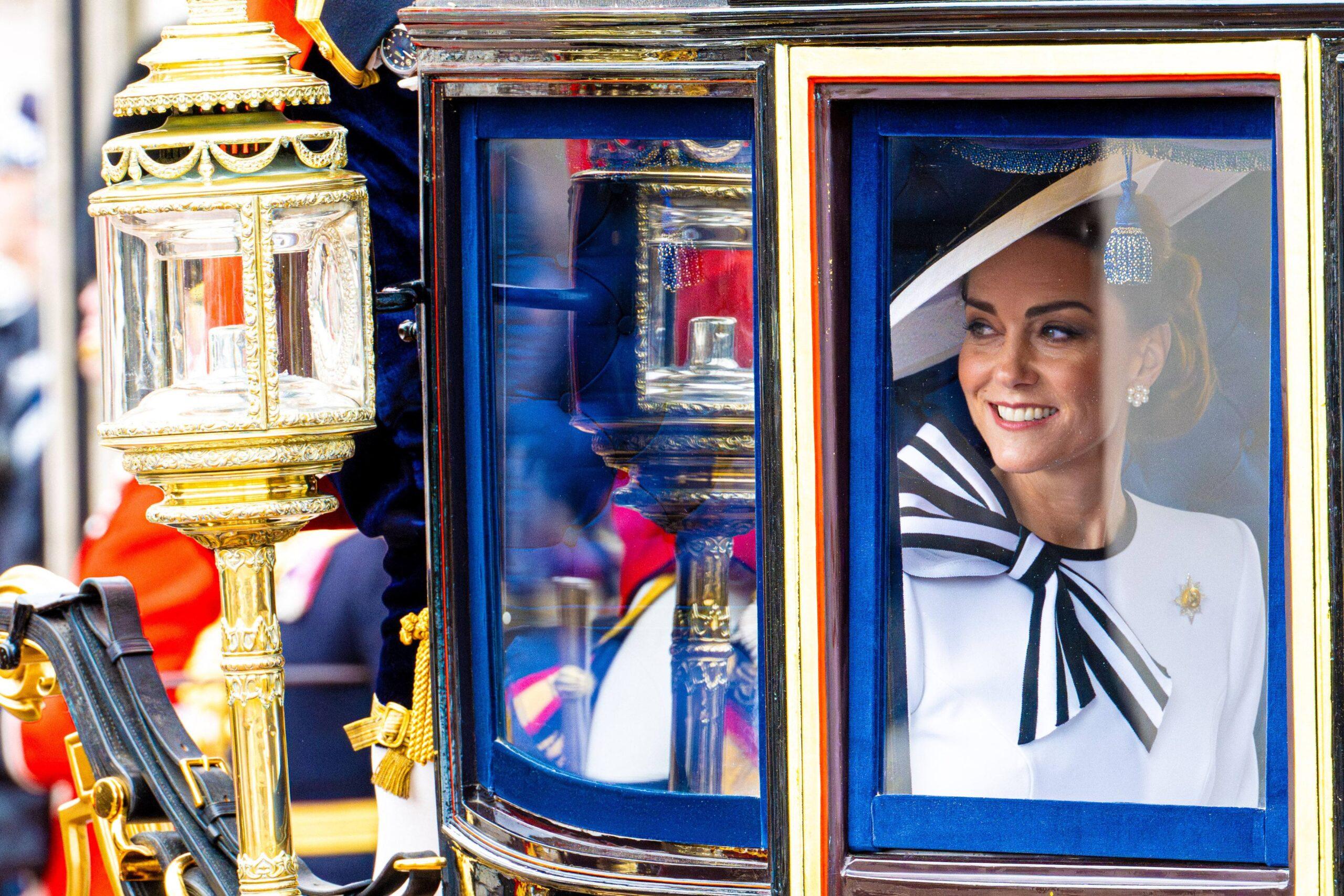 Kate Middleton, Princesa Catarina de Gales, durante a cerimônia Trooping the Colour 2024, marcando o aniversário oficial da monarca em Londres