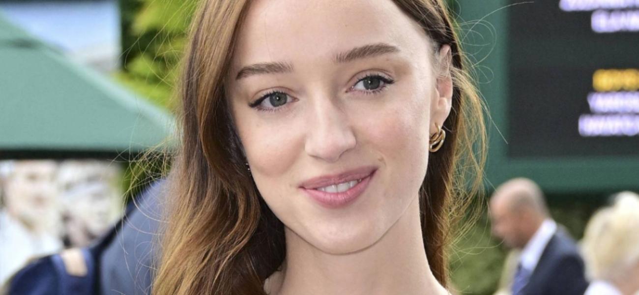 Phoebe Dynevor close up