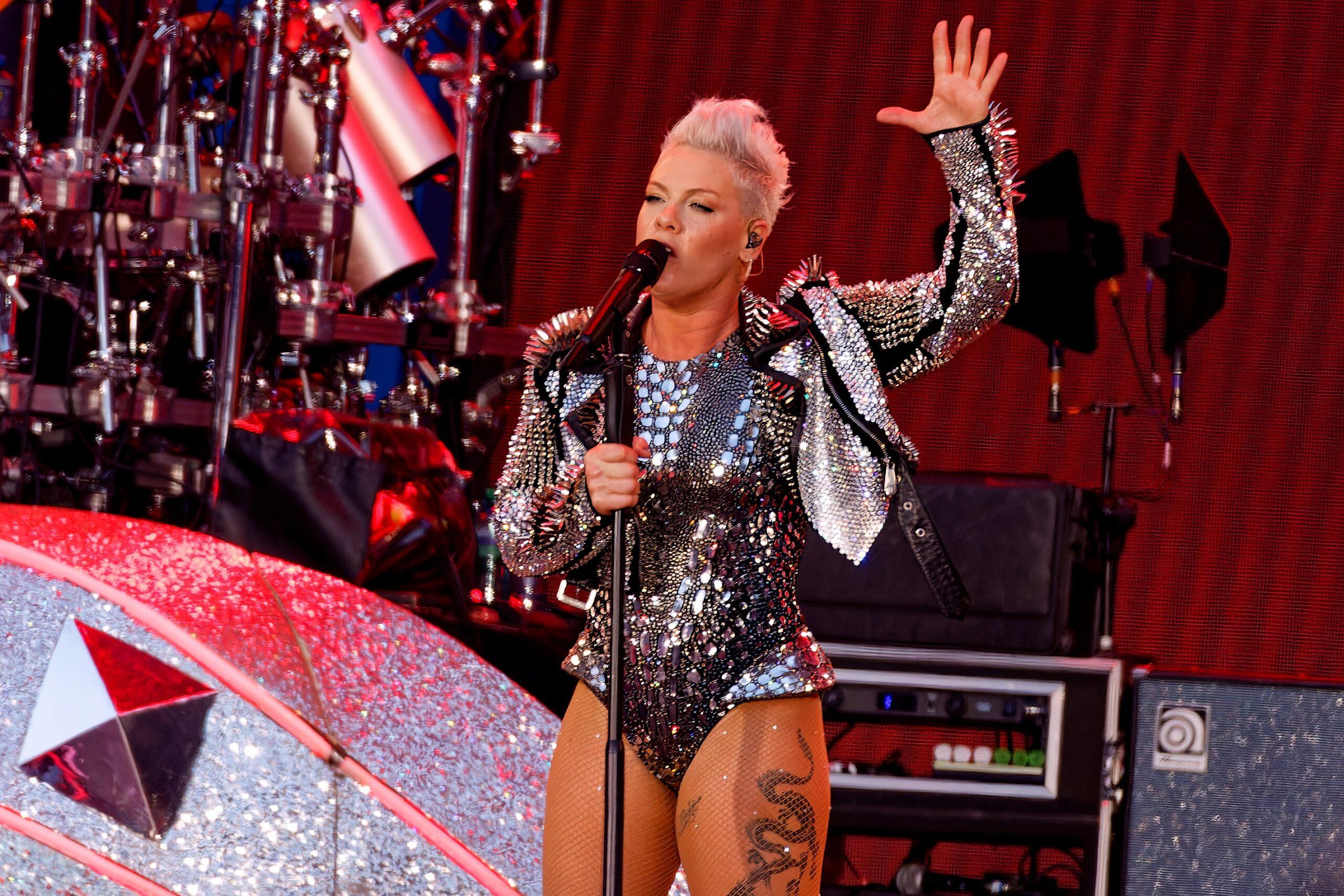 PINK Summer Carnival Tour 2024