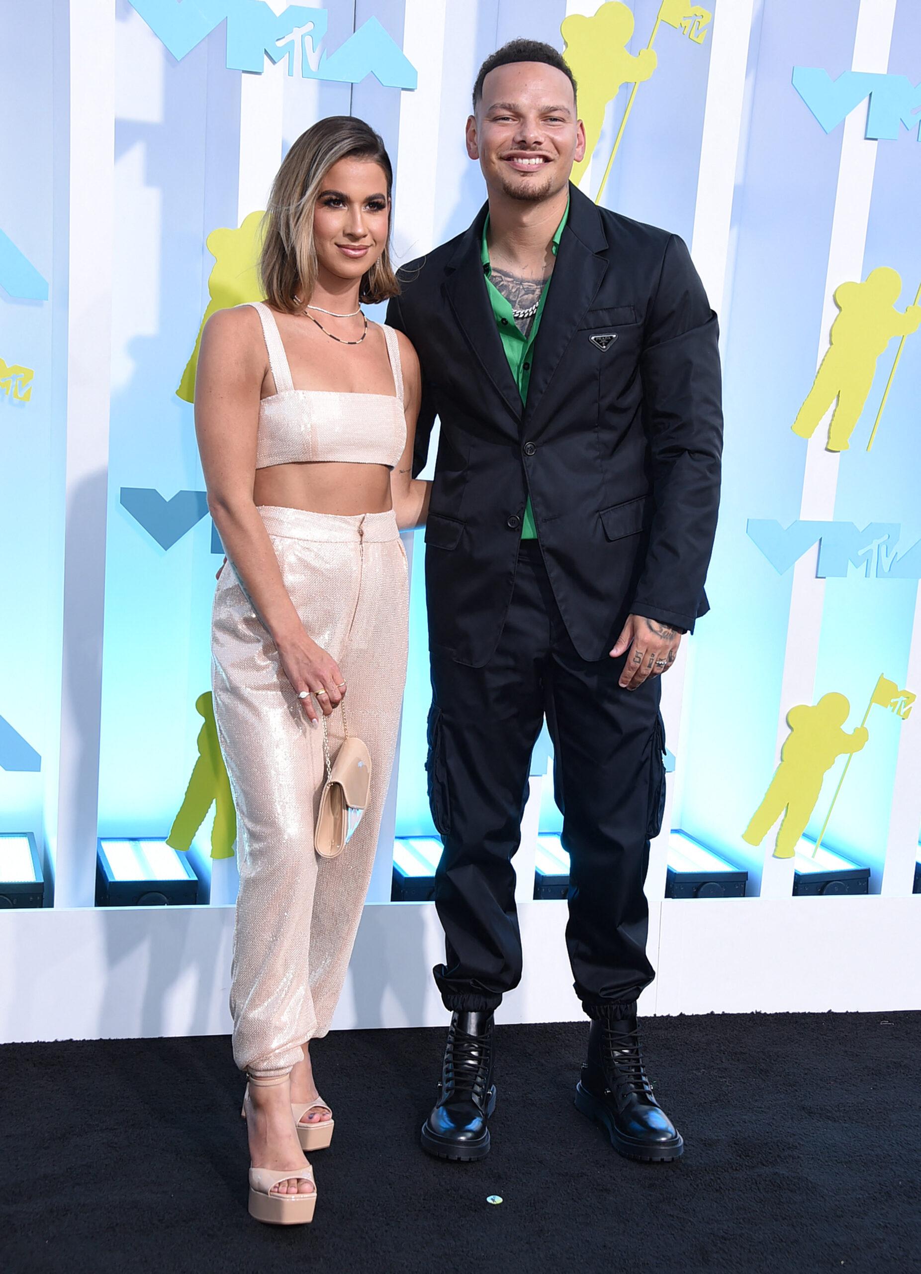 Kane Brown e sua esposa no VMA da MTV 2022