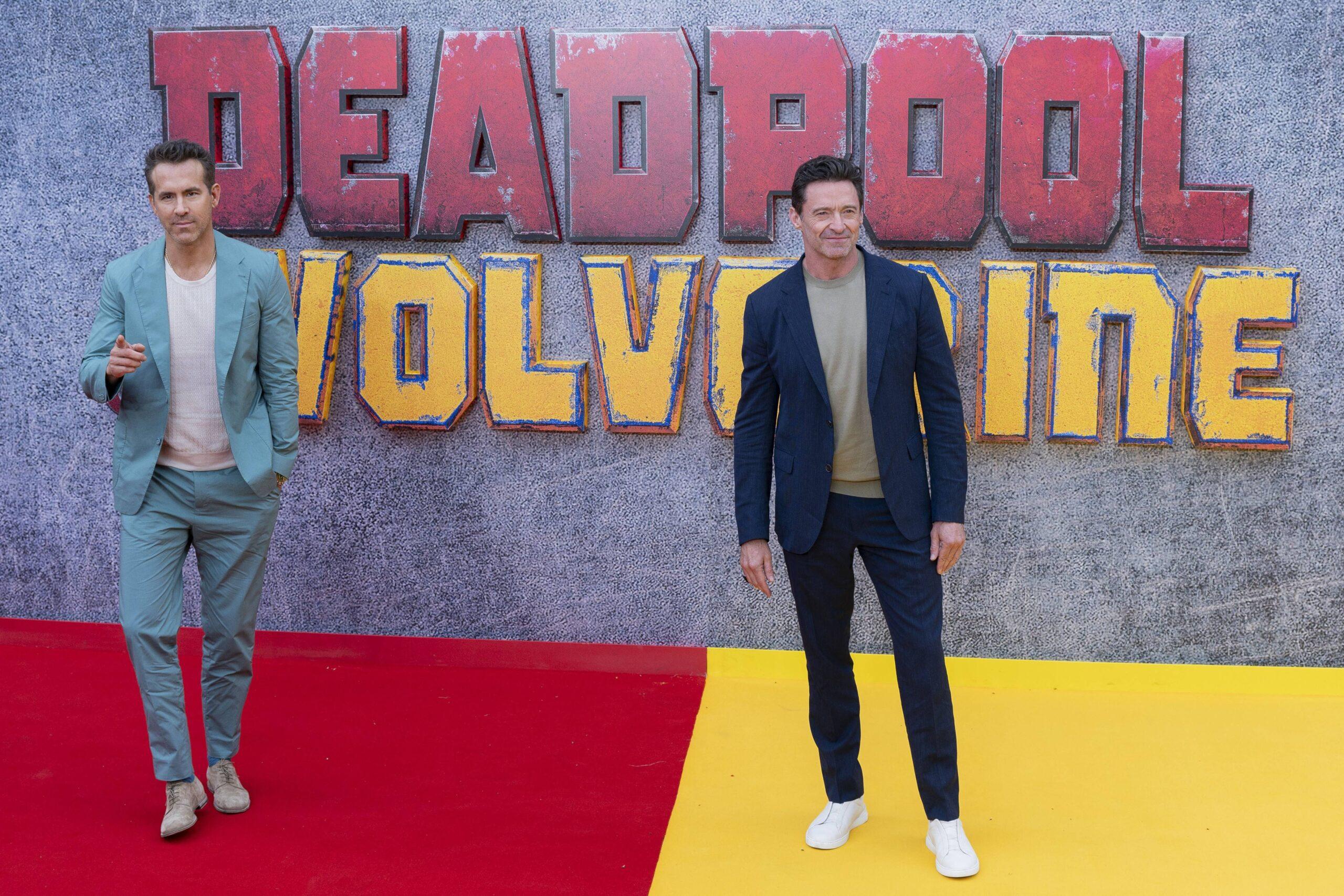 Ryan Reynolds e Hugh Jackman no evento de fãs de Deadpool e Wolverine no Reino Unido