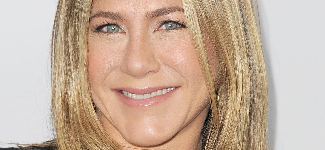 Jennifer Aniston close up