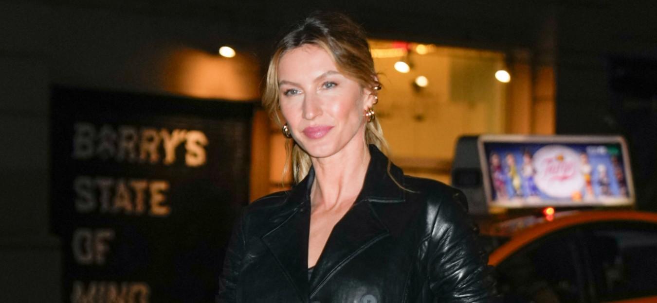 Gisele Bunchen is seen at FRAME dinner on February 12, 2024 in New York City. 12 Feb 2024 Pictured: Gisele Bundchen. Photo credit: MEGA TheMegaAgency.com +1 888 505 6342 (Mega Agency TagID: MEGA1095958_005.jpg) [Photo via Mega Agency]