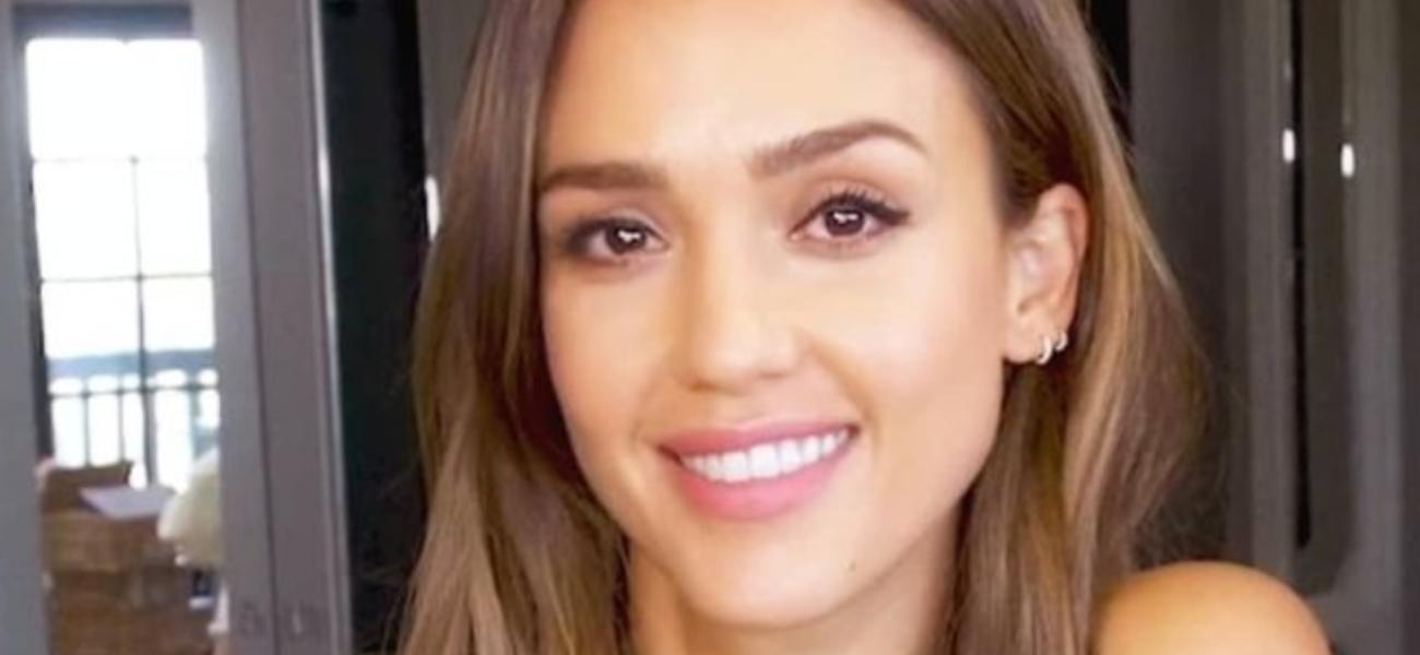 Jessica Alba smiling close up