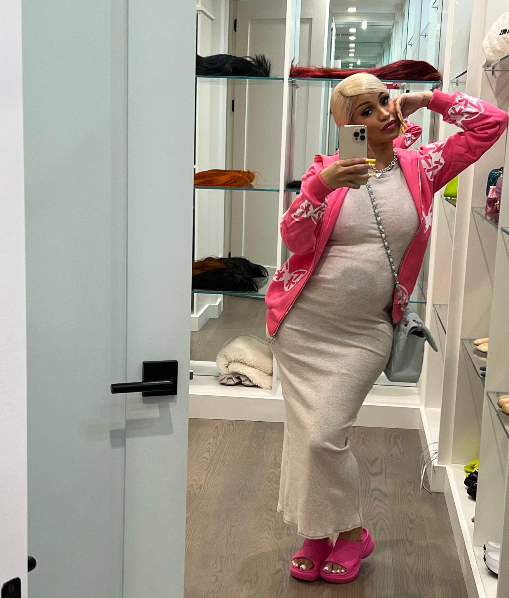 Cardi B shows off pregnant belly in mirror selfie