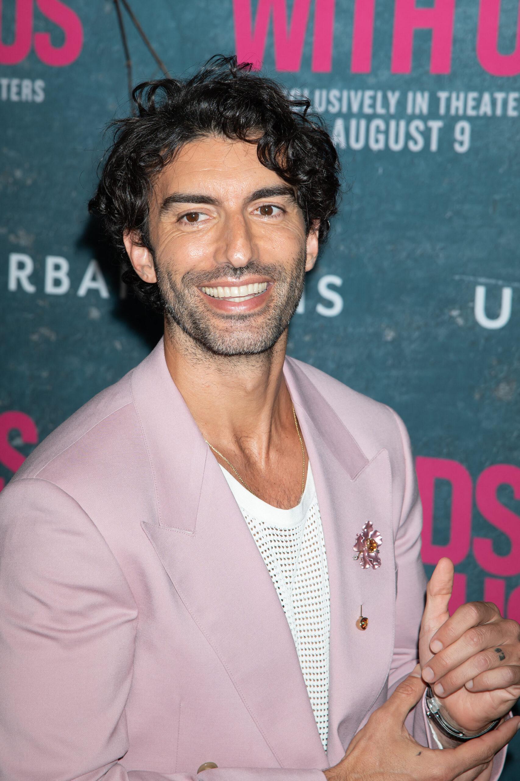 Justin Baldoni não posa com Blake Lively em 