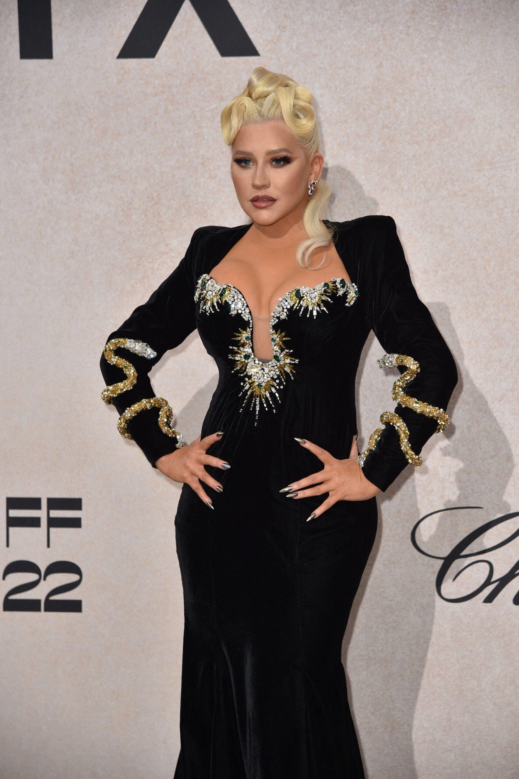 Christina Aguilera at the amfAR Gala Cannes 2022 at Hotel du Cap-Eden-Roc on May 26, 2022 in Cap d'Antibes, France.