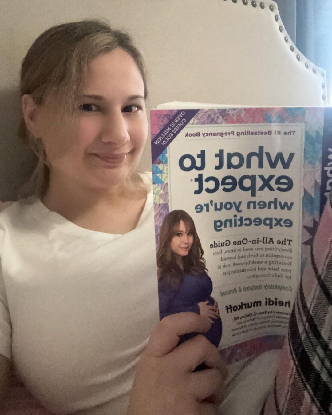 Gypsy Rose Blanchard reading a pregnancy book