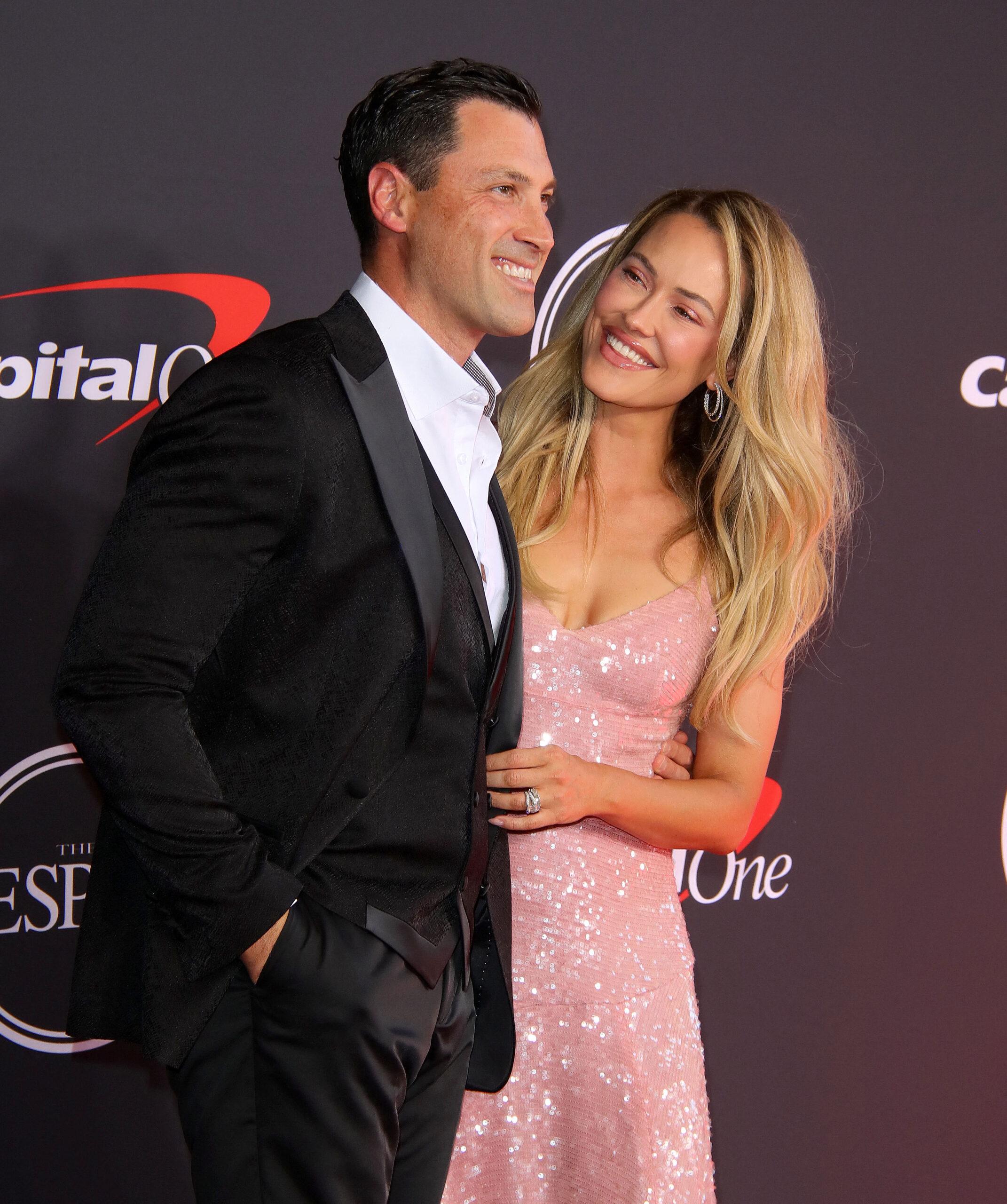 Peta Murgatroyd y Maks Chmerkovskiy en los Premios ESPY 2022