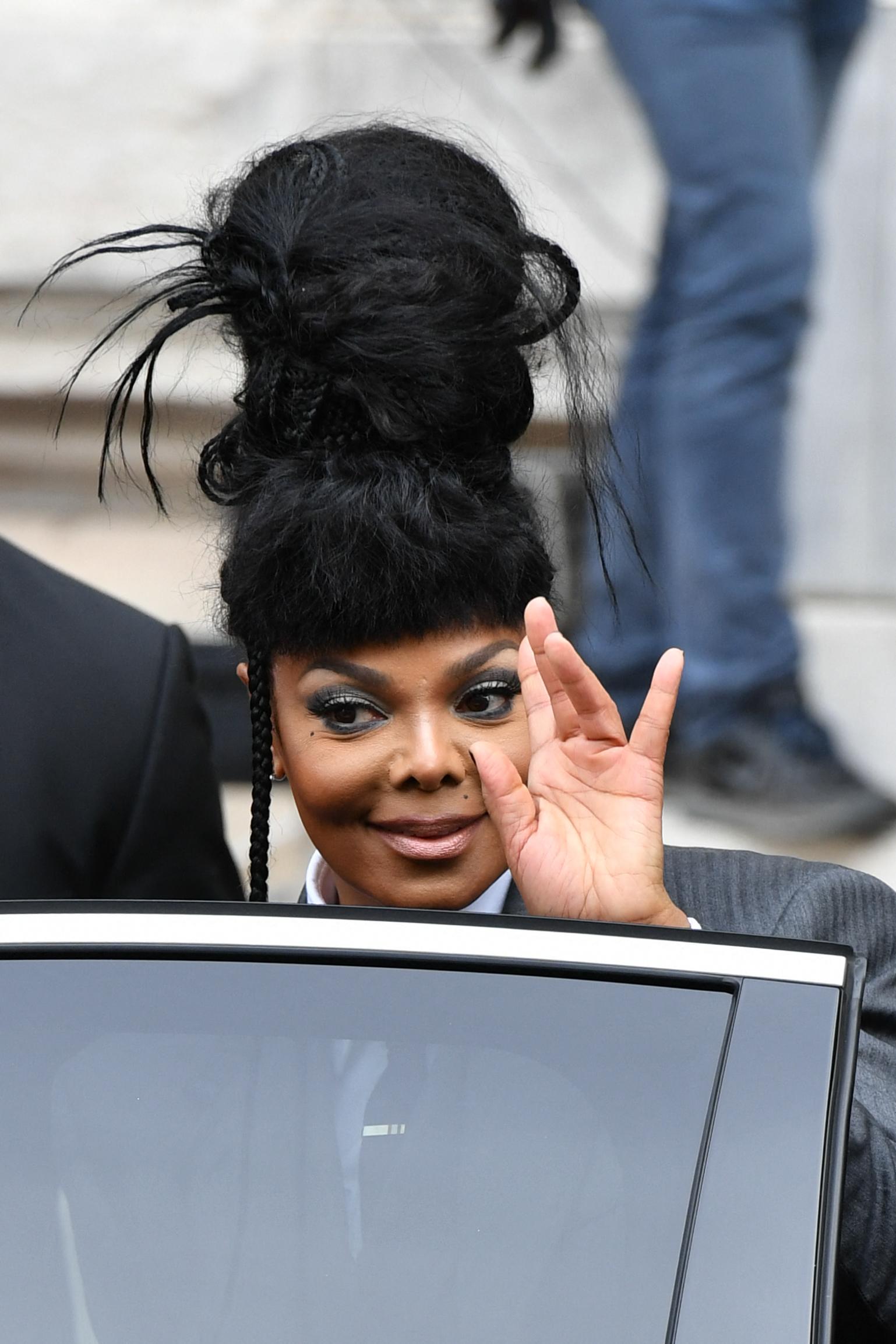 Janet Jackson widziana przed pokazem Thom Browne Womenswear Wiosna/Lato 2023 w Paryżu