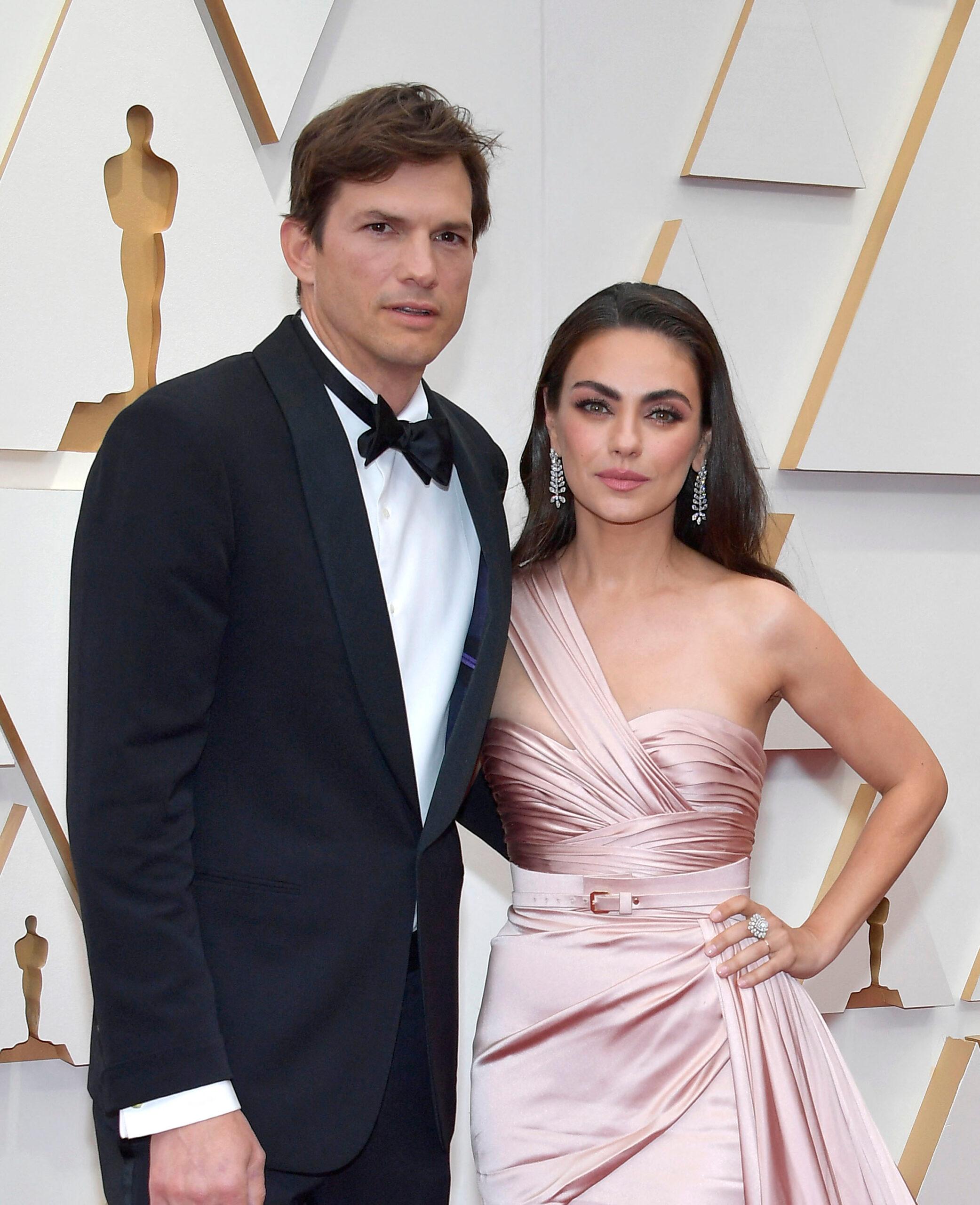 Ashton Kutcher e Mila Kunis na 94ª edição do Oscar 