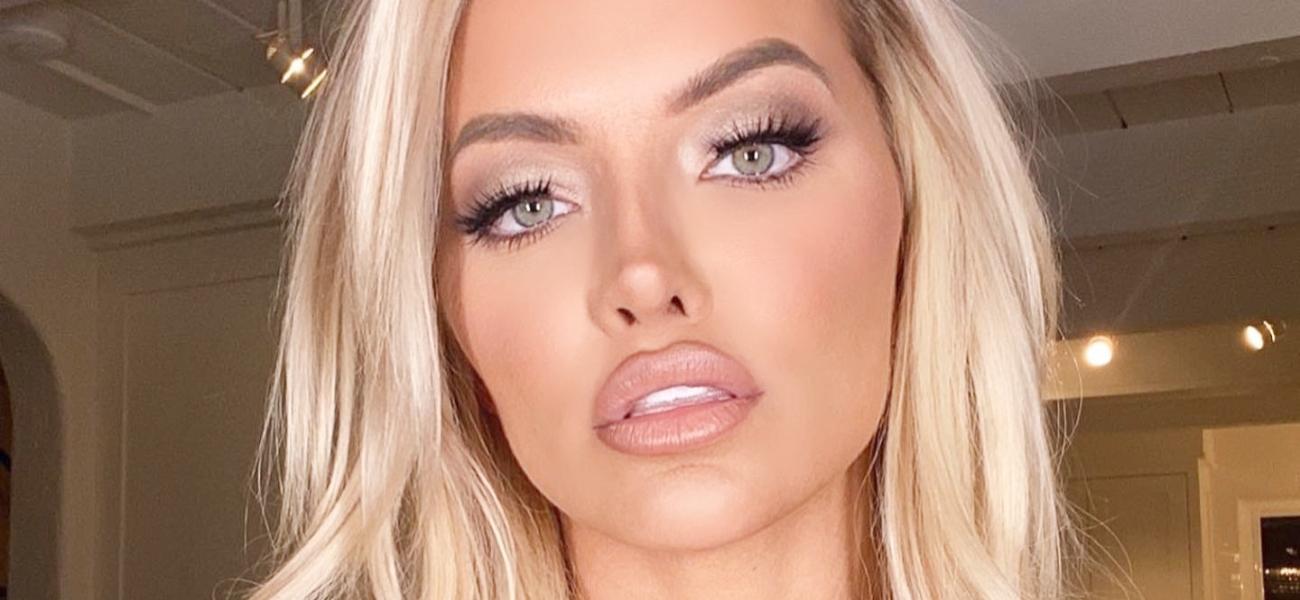 Lindsey Pelas close up