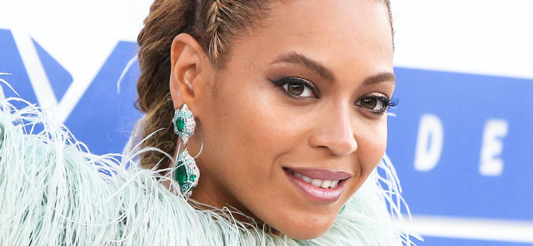 Beyonce smiling