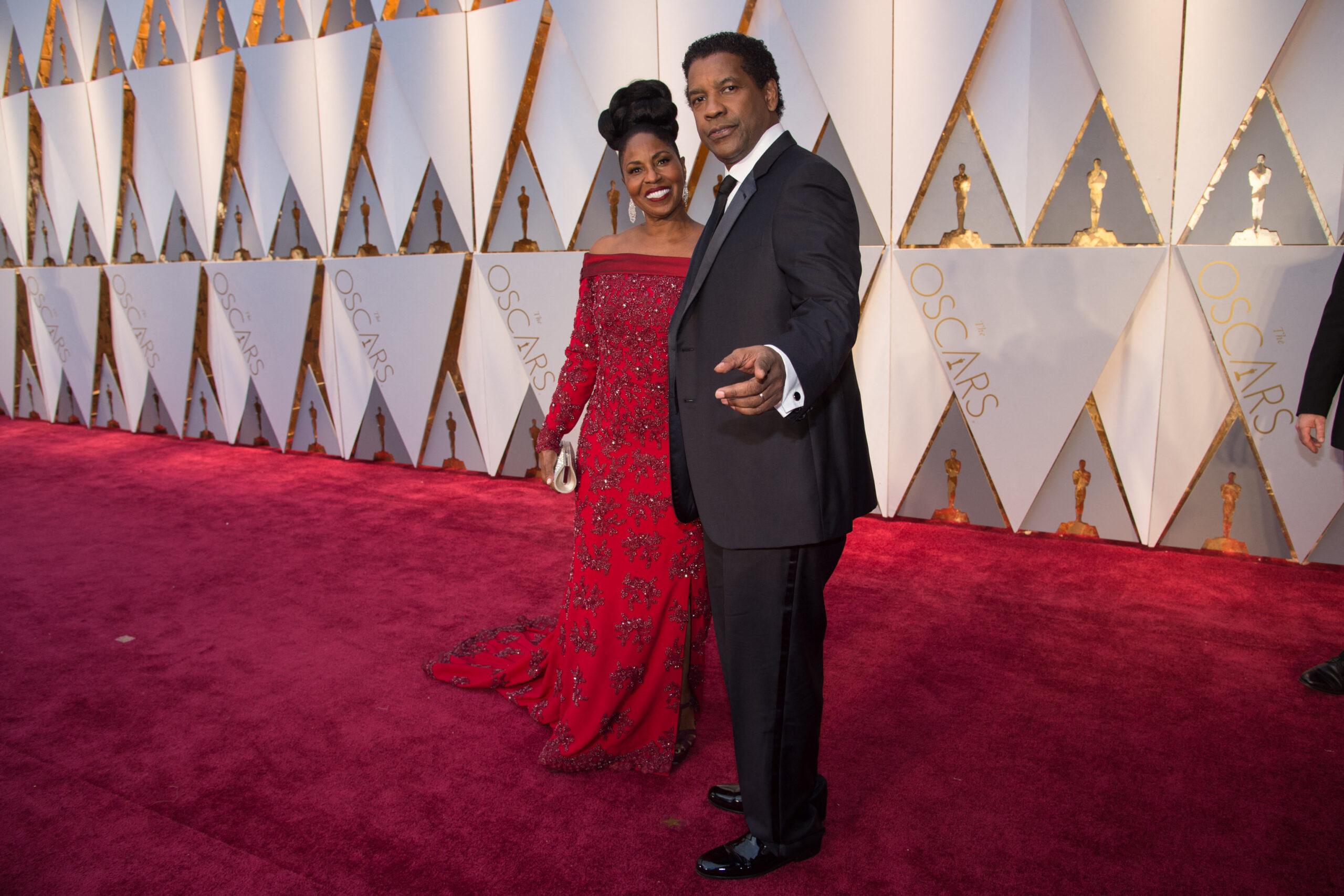 Pauletta Washington e Denzel Washington comparecem ao 89º Oscar, Oscar