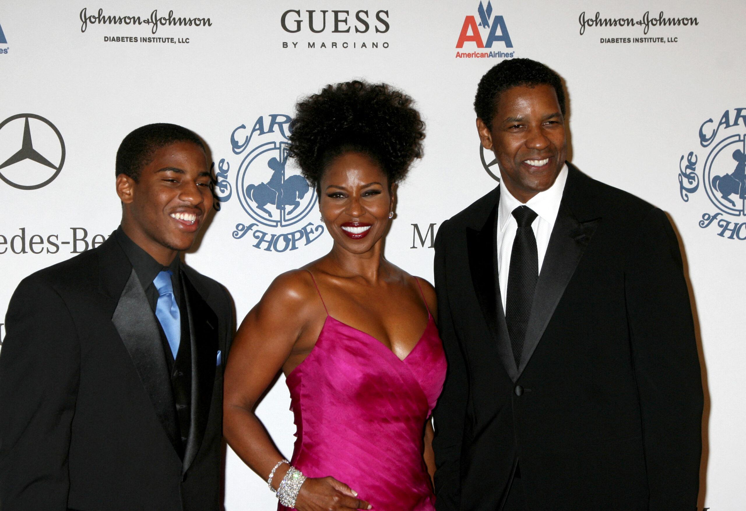 Malcolm Washington, Paulette Washington e Denzel Washington Carrossel do Baile da Esperança do 30º Aniversário